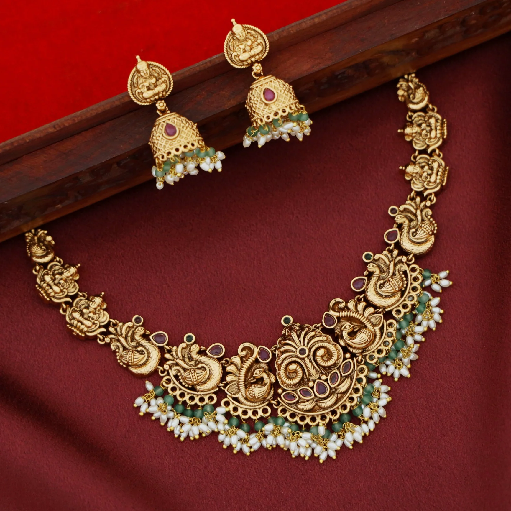 Anisha Mayura Devi Rice Pearl Short Neckpiece With Earring - Image 3