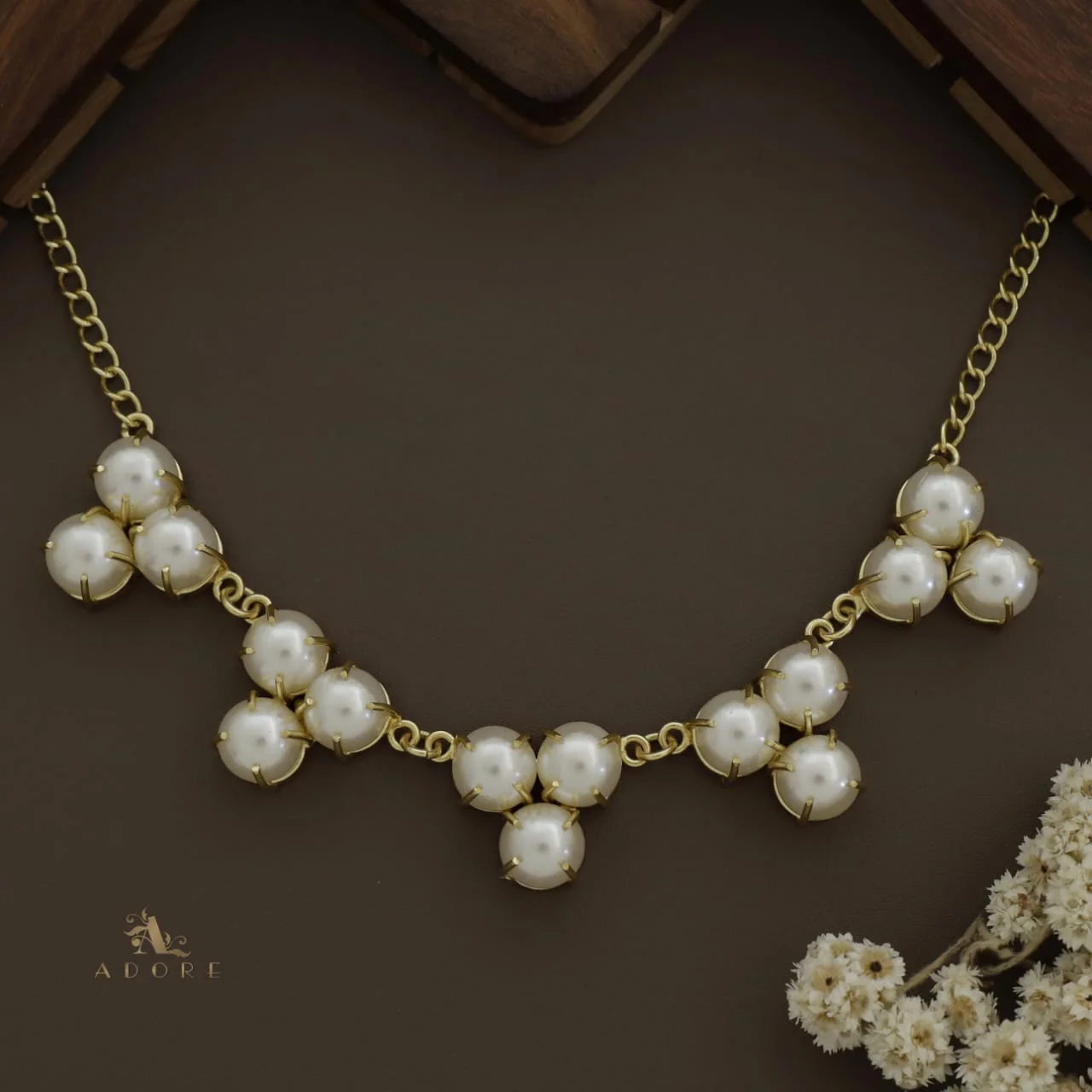 Anshi Pearl Claw Short Neckpiece - Image 2