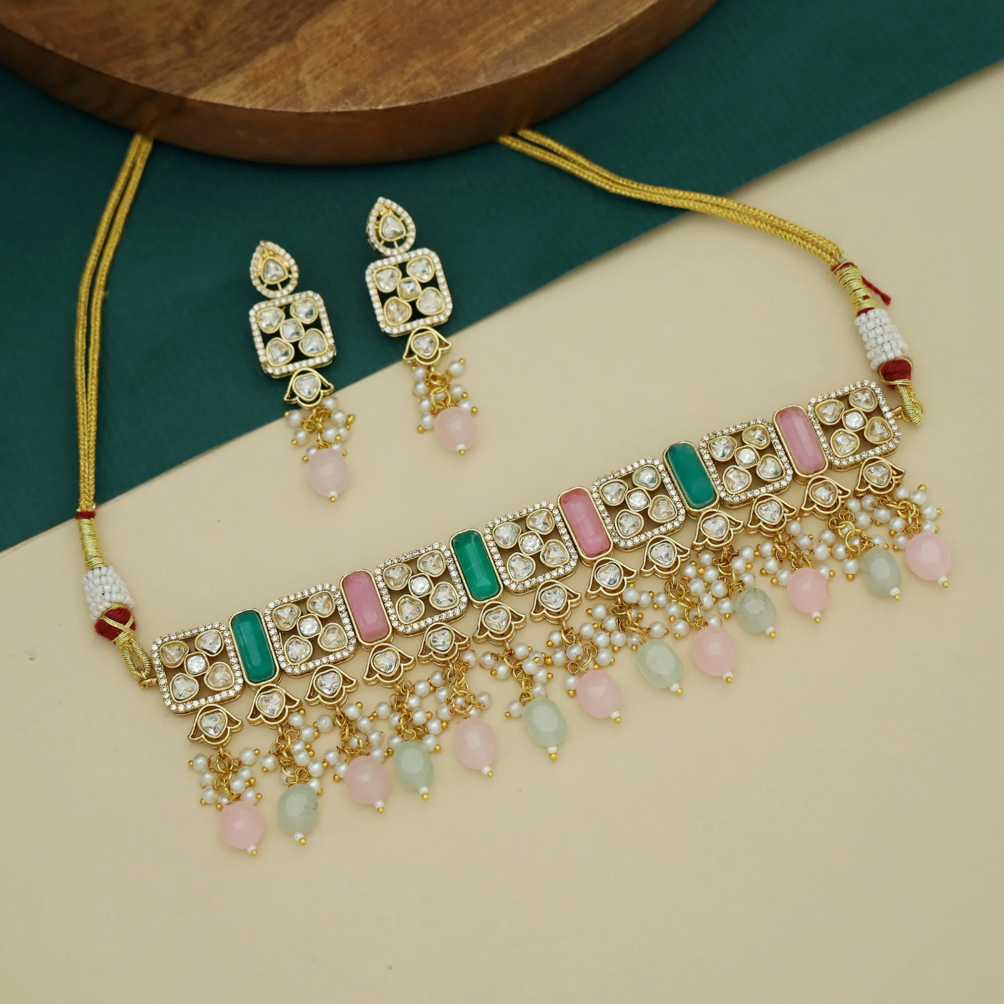Anwita Pearl Beaded Kundan Choker With Earring - Image 3