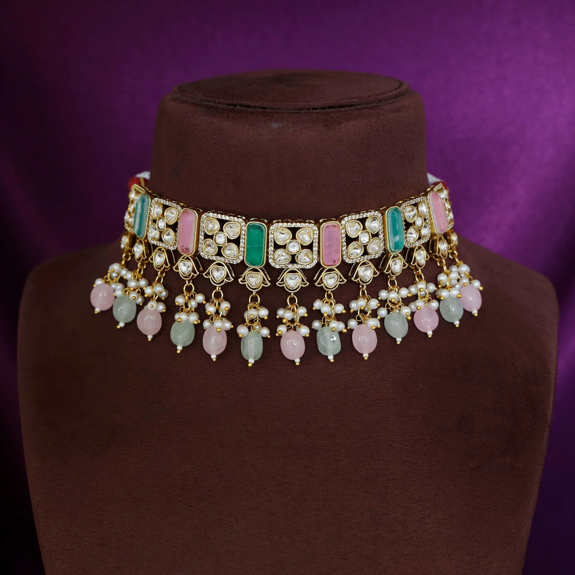 Anwita Pearl Beaded Kundan Choker With Earring - Image 4