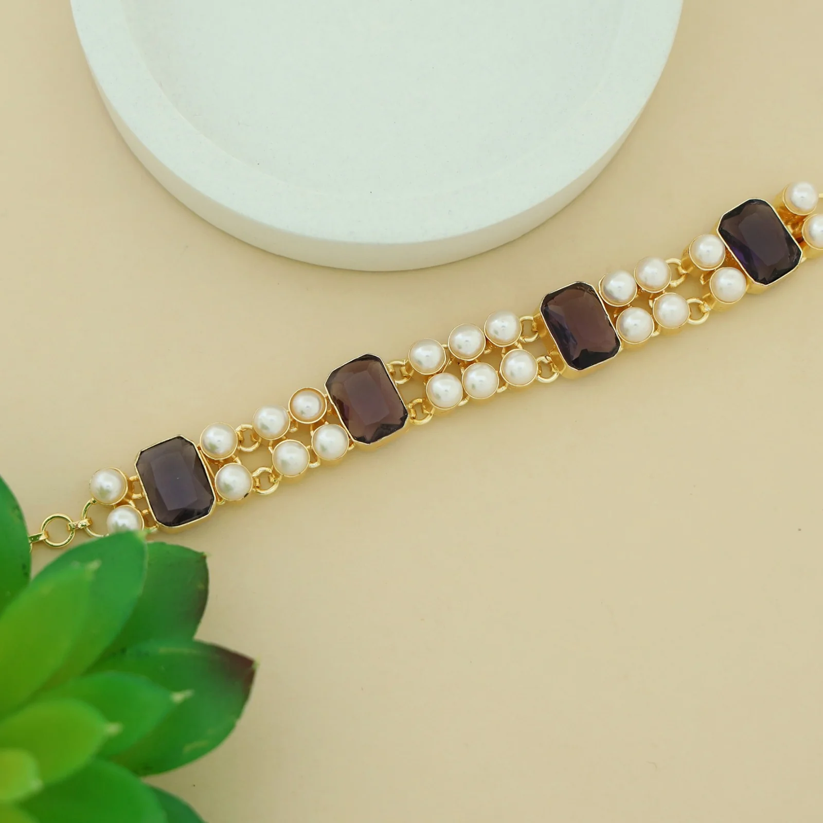 Aphros Pearl Rectangle Glossy Stone Choker - Image 4