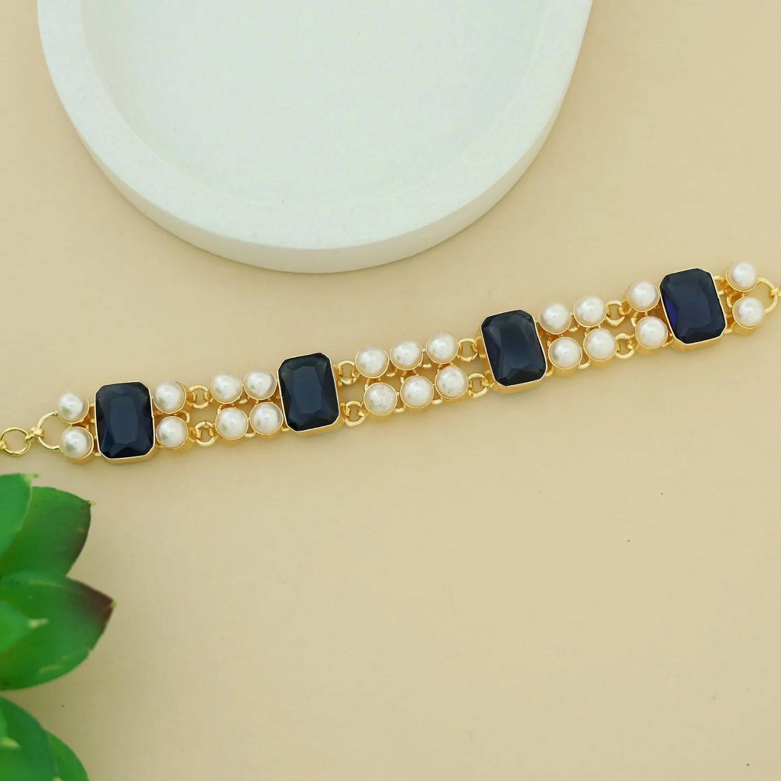 Aphros Pearl Rectangle Glossy Stone Choker - Image 7
