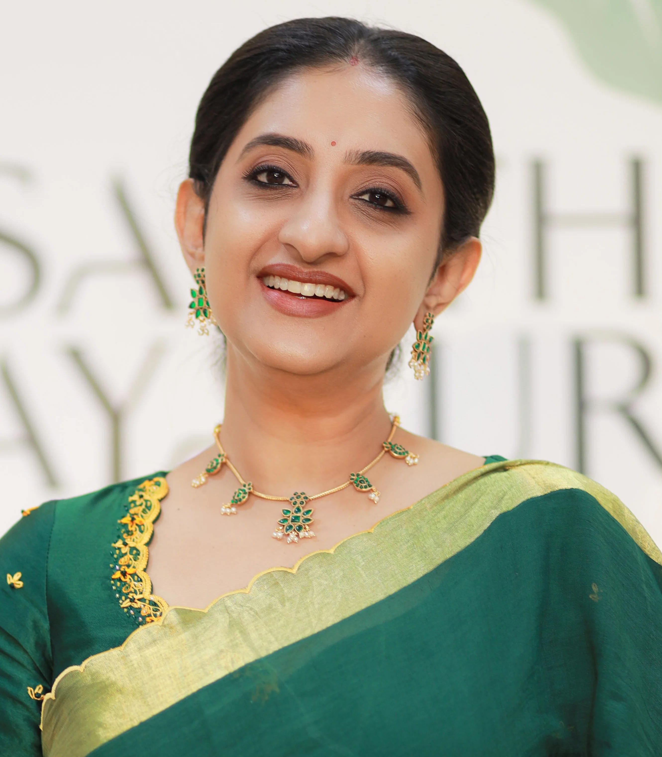 Aradhana Mango Pearl Short Neckpiece With Earring - Image 2