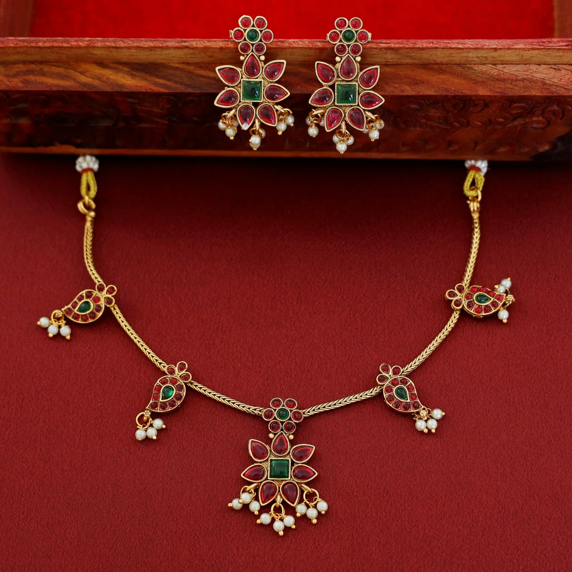 Aradhana Mango Pearl Short Neckpiece With Earring - Image 6