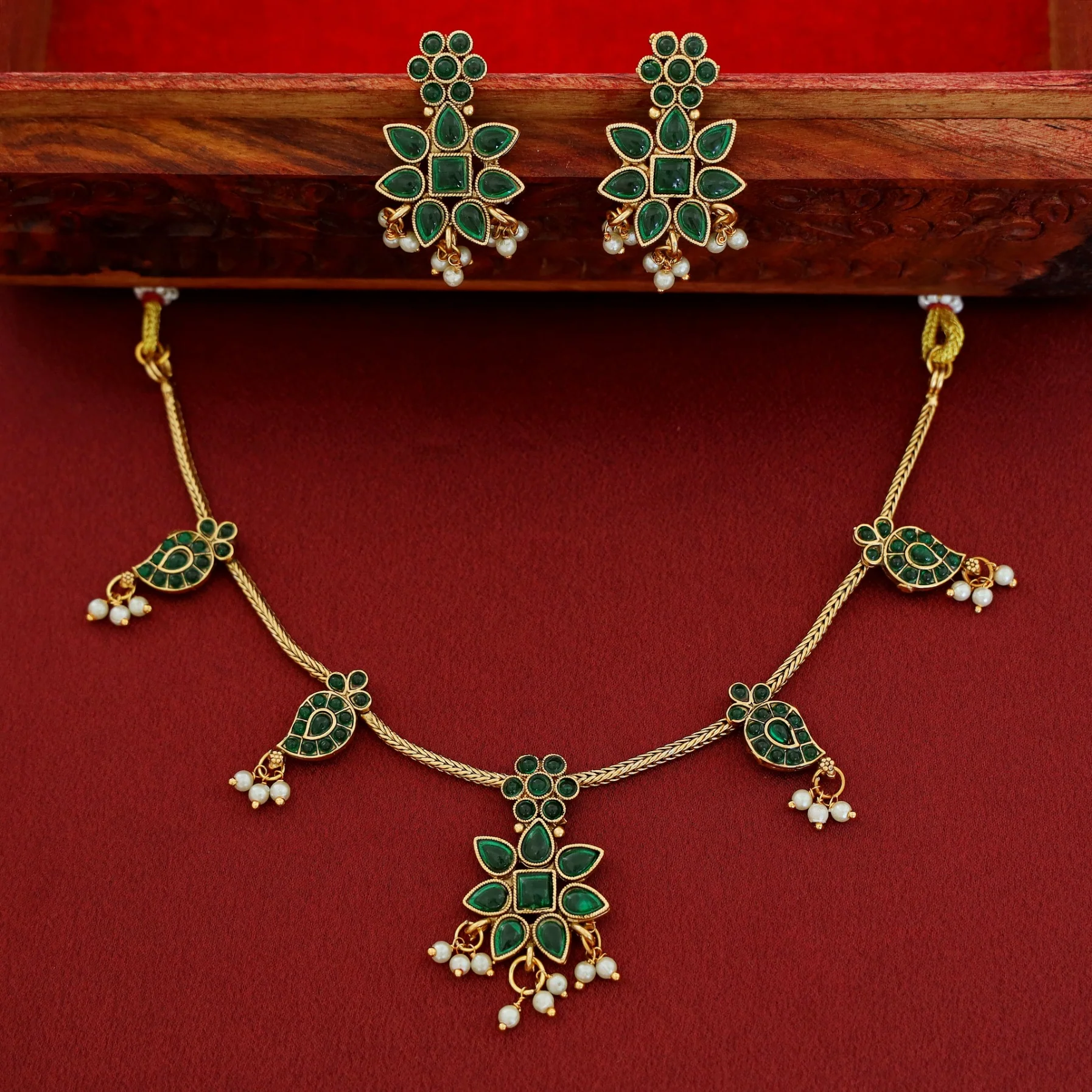 Aradhana Mango Pearl Short Neckpiece With Earring - Image 8