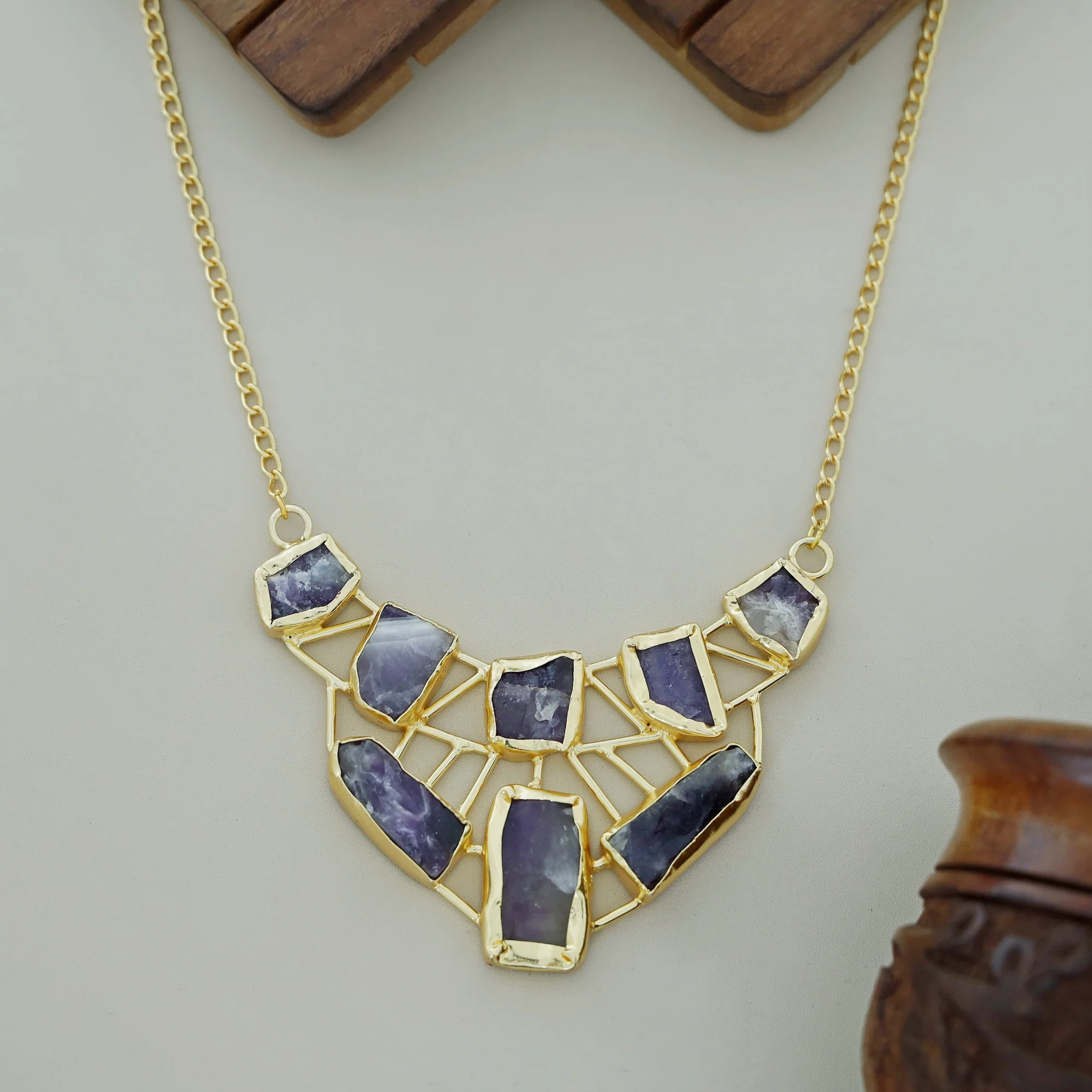 Araiza Raw Stone Neckpiece - Image 2