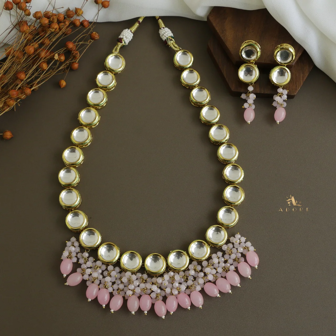Aranmayi Kundan Neckpiece With Earring - Image 10