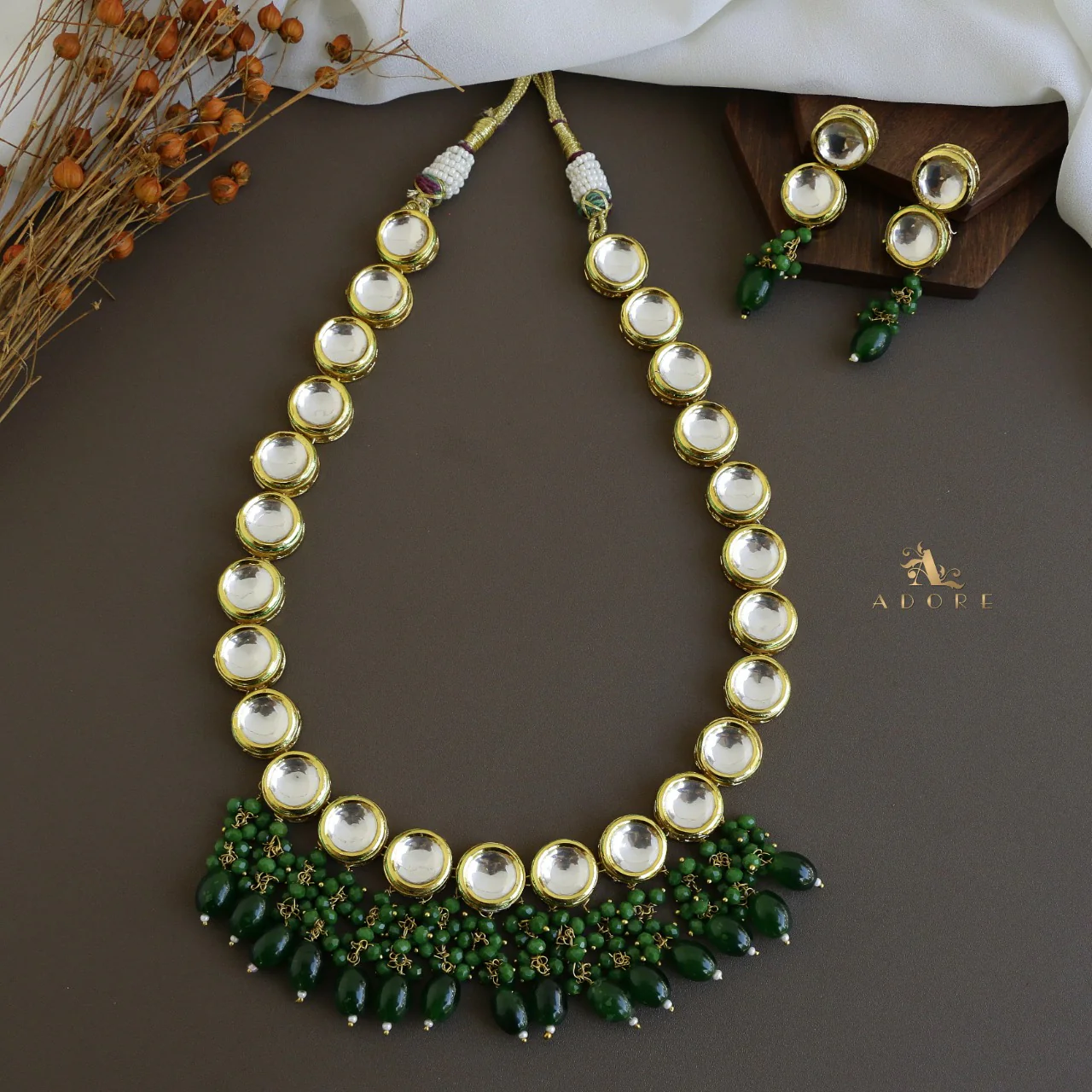 Aranmayi Kundan Neckpiece With Earring - Image 7