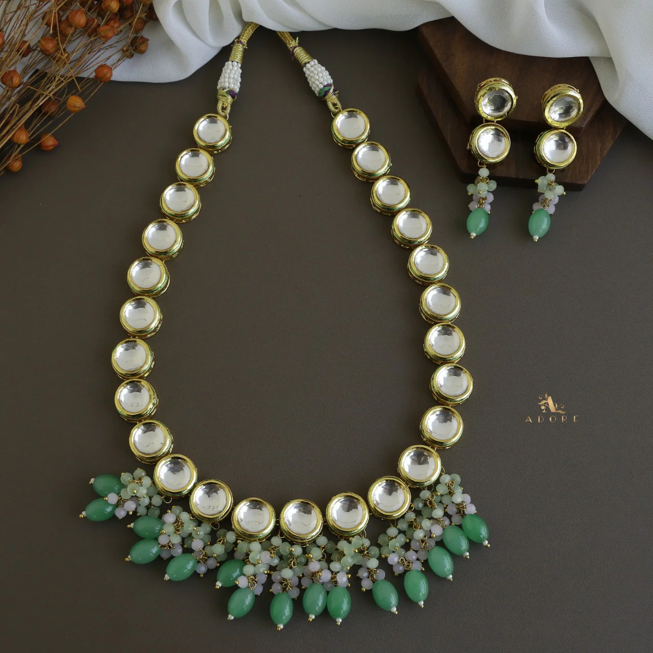 Aranmayi Kundan Neckpiece With Earring - Image 9