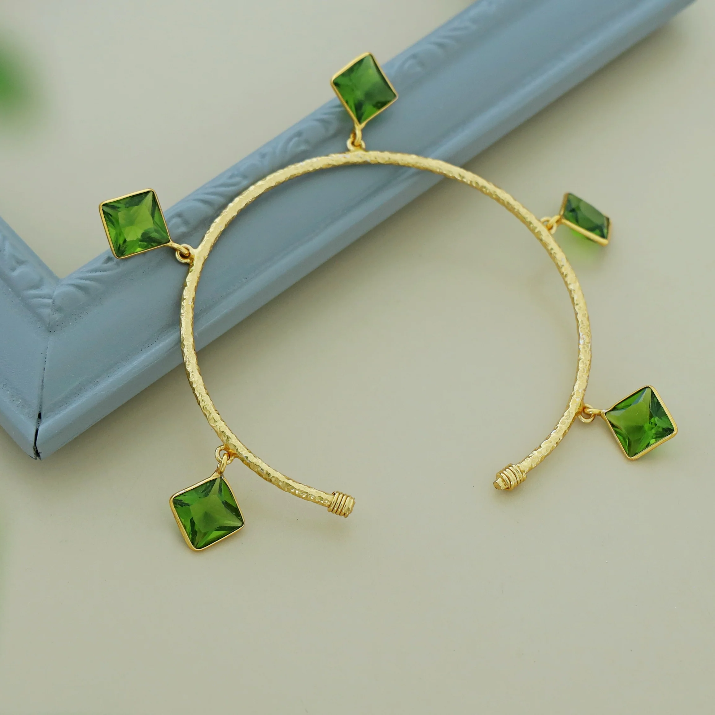 Ariadne Diamond Textured Bracelet - Image 3