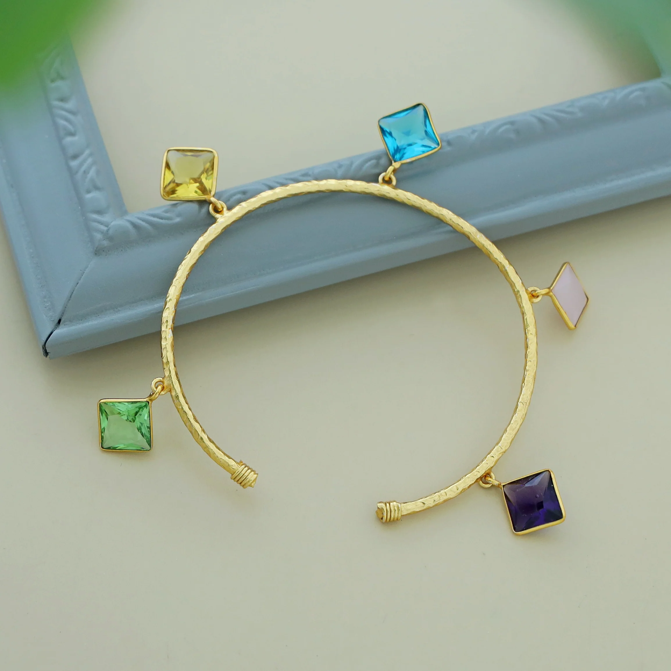 Ariadne Diamond Textured Bracelet - Image 4