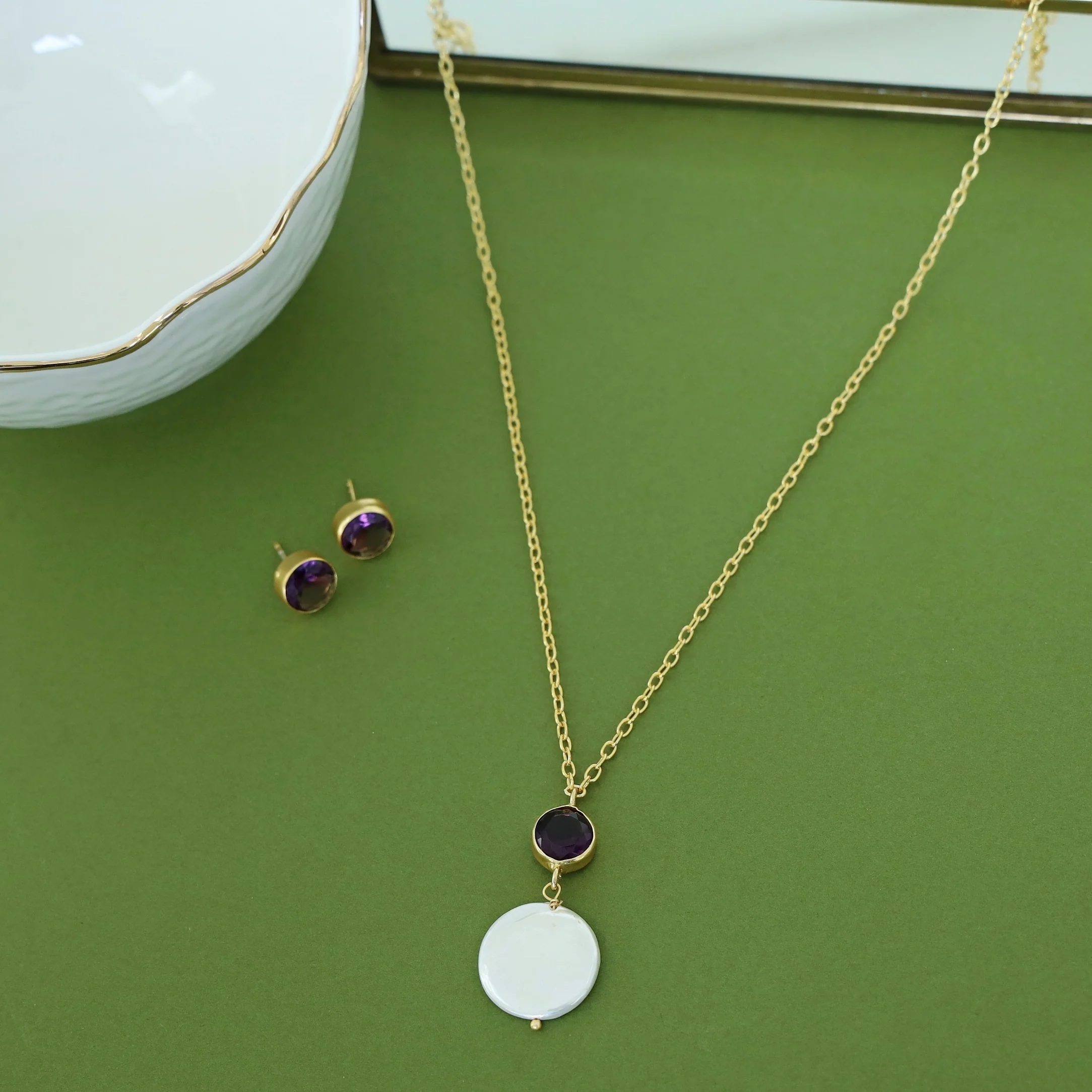 Arna Golden Glossy Baroque Neckpiece With Stud - Image 21