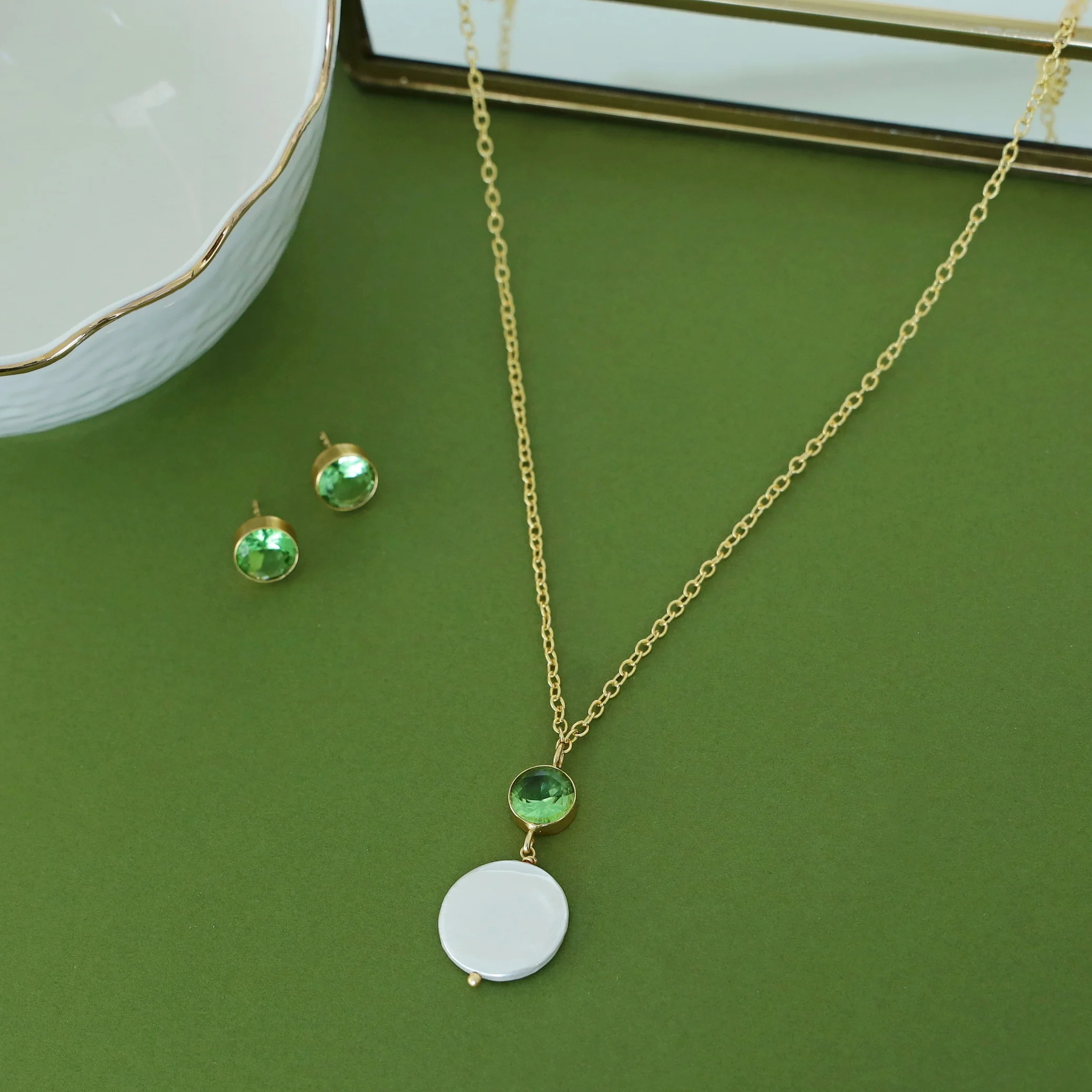Arna Golden Glossy Baroque Neckpiece With Stud - Image 22
