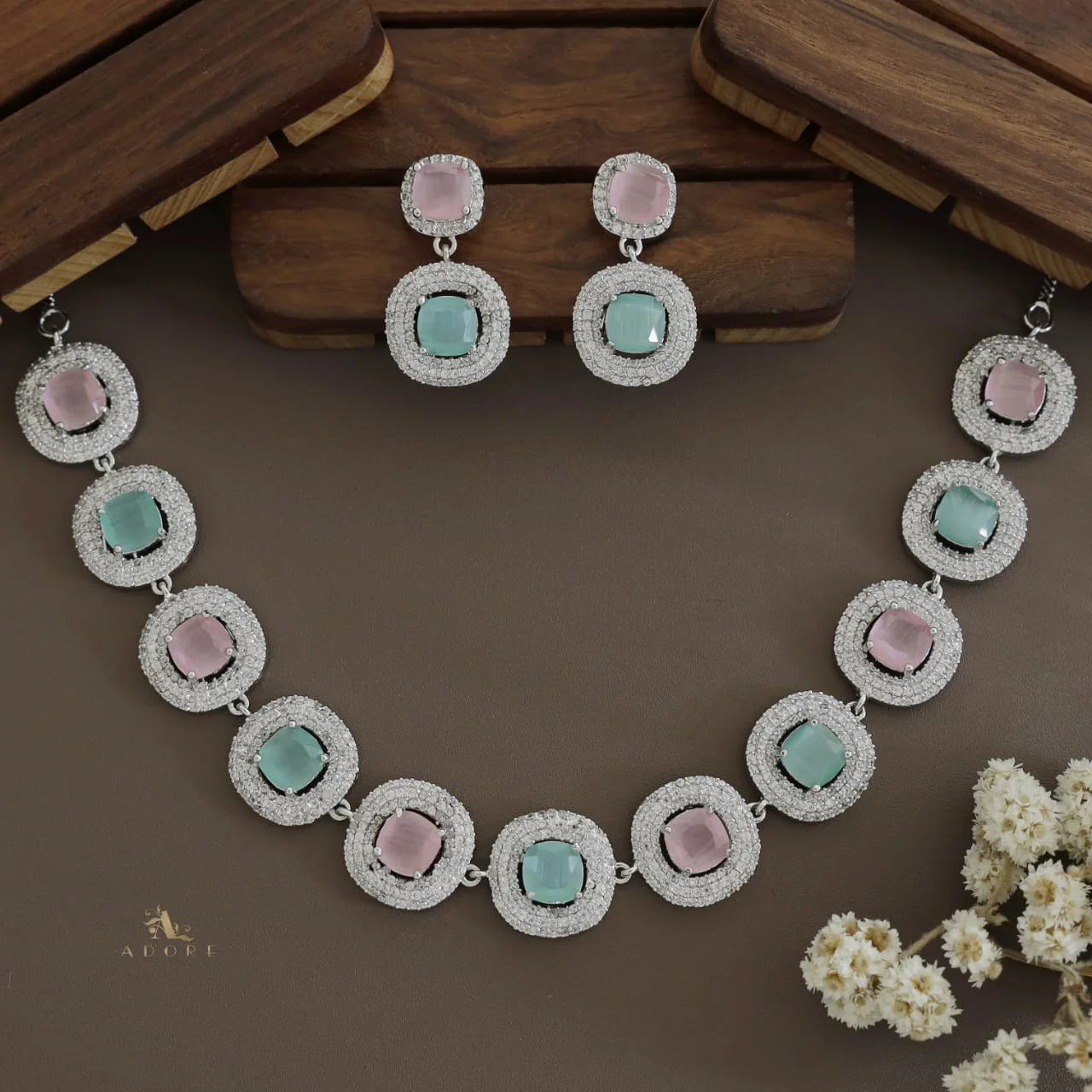 Arnika Silver Glossy Neckpiece With Earring - Image 5