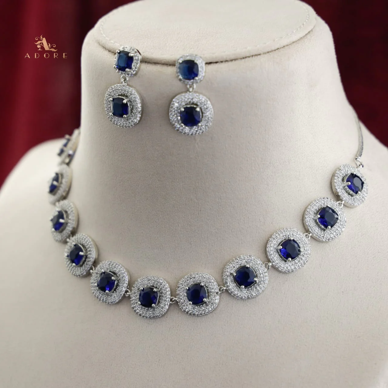 Arnika Silver Glossy Neckpiece With Earring - Image 7