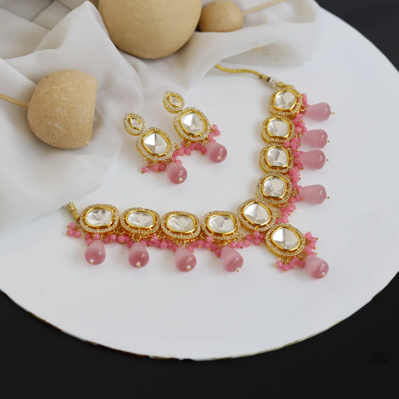 Arohi Polki Kundan Neckpiece With Earring - Image 9