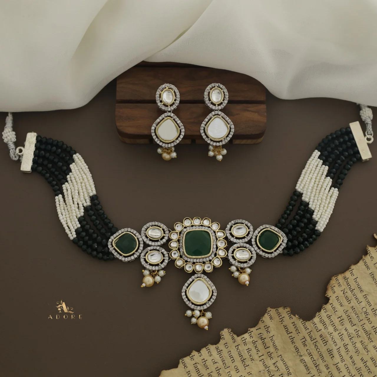 Aroosa Kundan Choker With Earring - Image 10