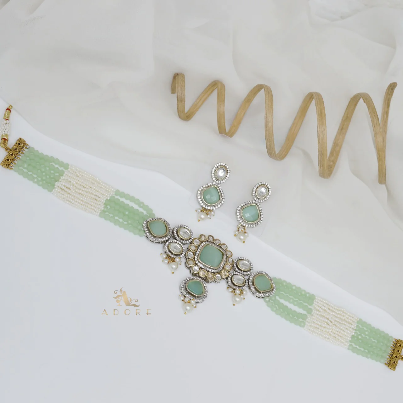 Aroosa Kundan Choker With Earring - Image 4
