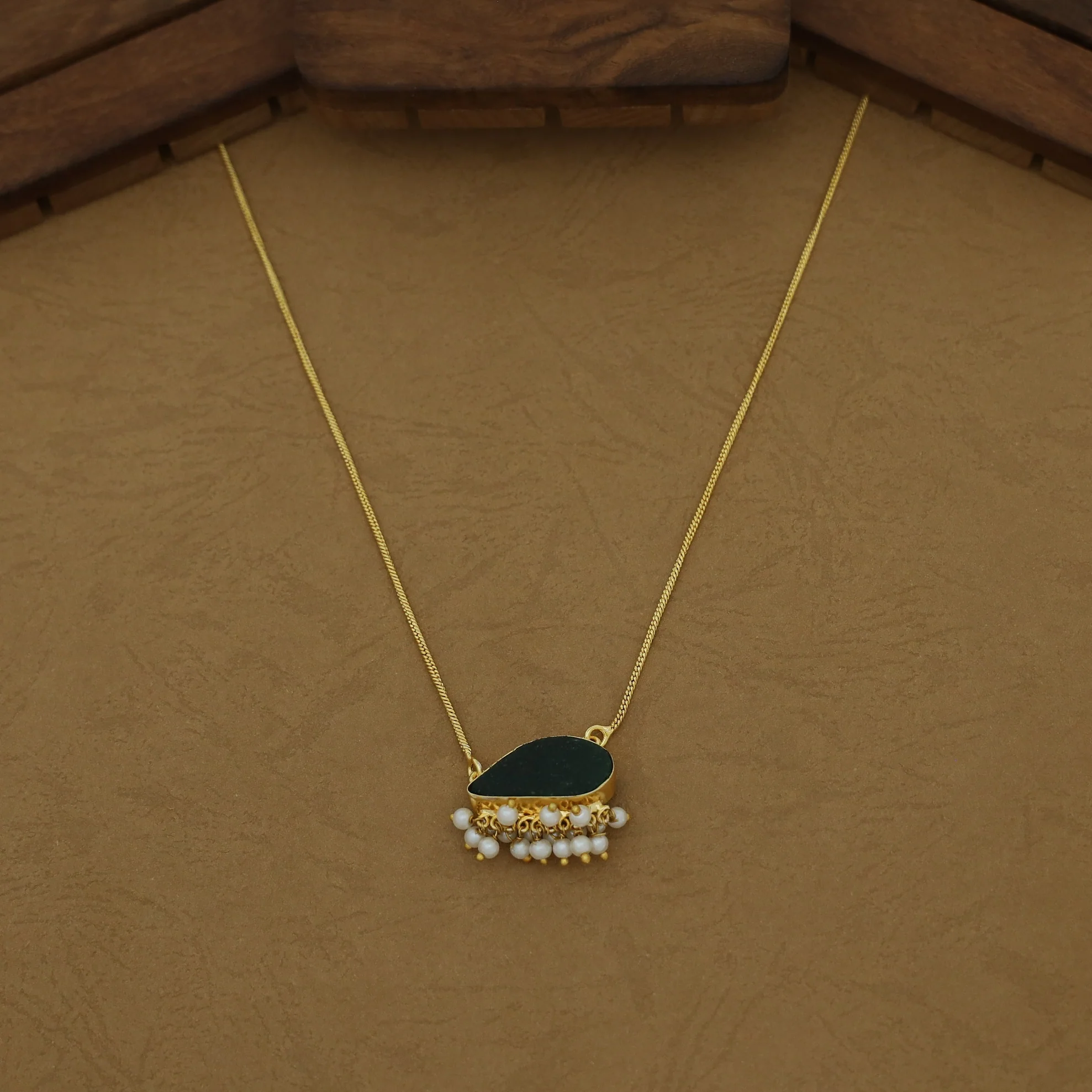 Aura Cluster Pearl Raw Stone Neckpiece - Image 8