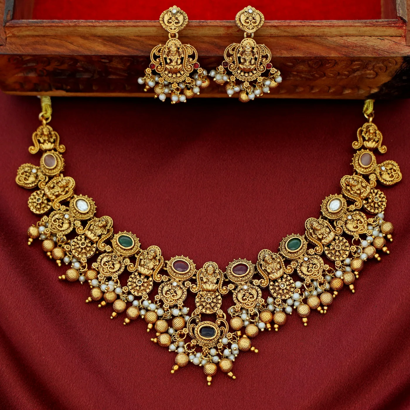 Arpita Lekshmi Bridal Short Neckpiece With Earring - Image 3