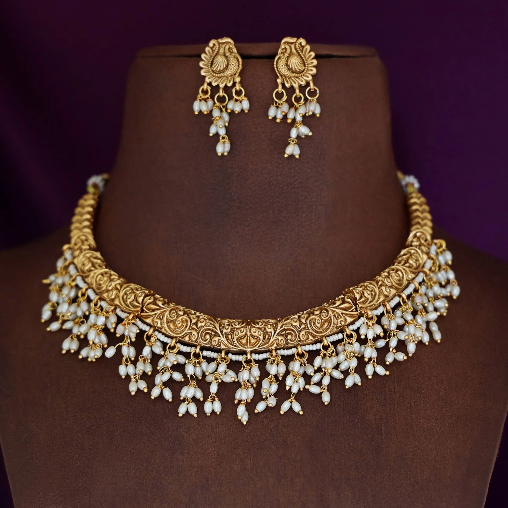 Arundhathi Hanging Cluster Pearl Stiff Neckpiece With Earring - Image 3