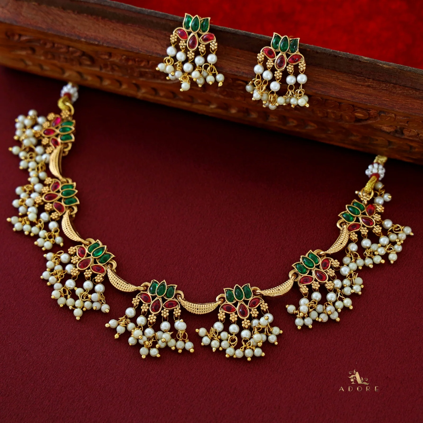 Arusha Lotus Pearl Short Neckpiece with Earring - Image 10