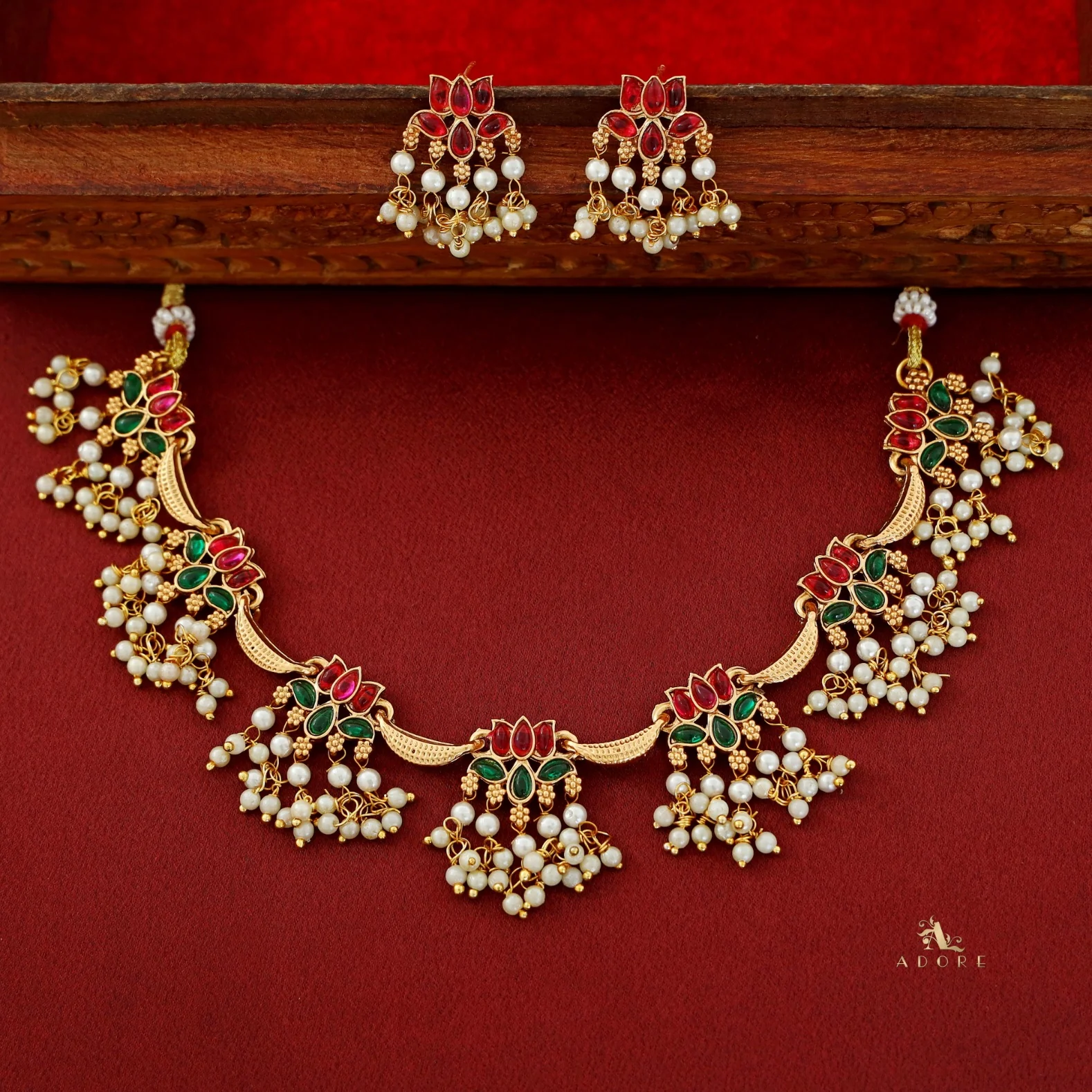 Arusha Lotus Pearl Short Neckpiece with Earring - Image 12