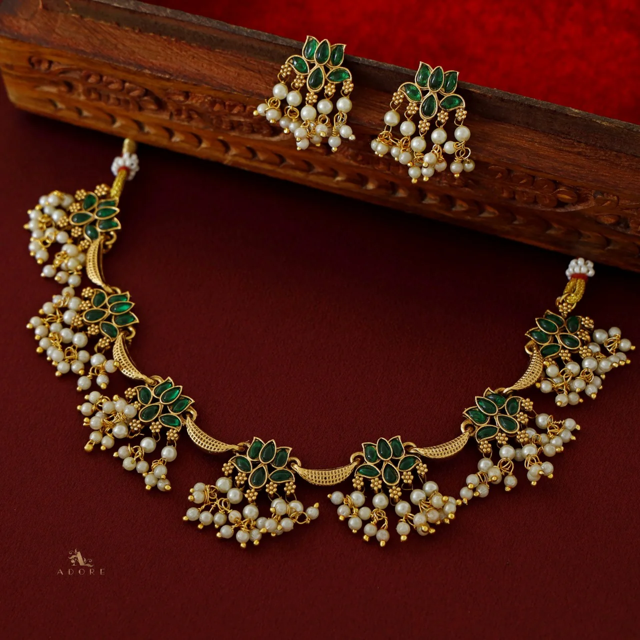 Arusha Lotus Pearl Short Neckpiece with Earring - Image 7
