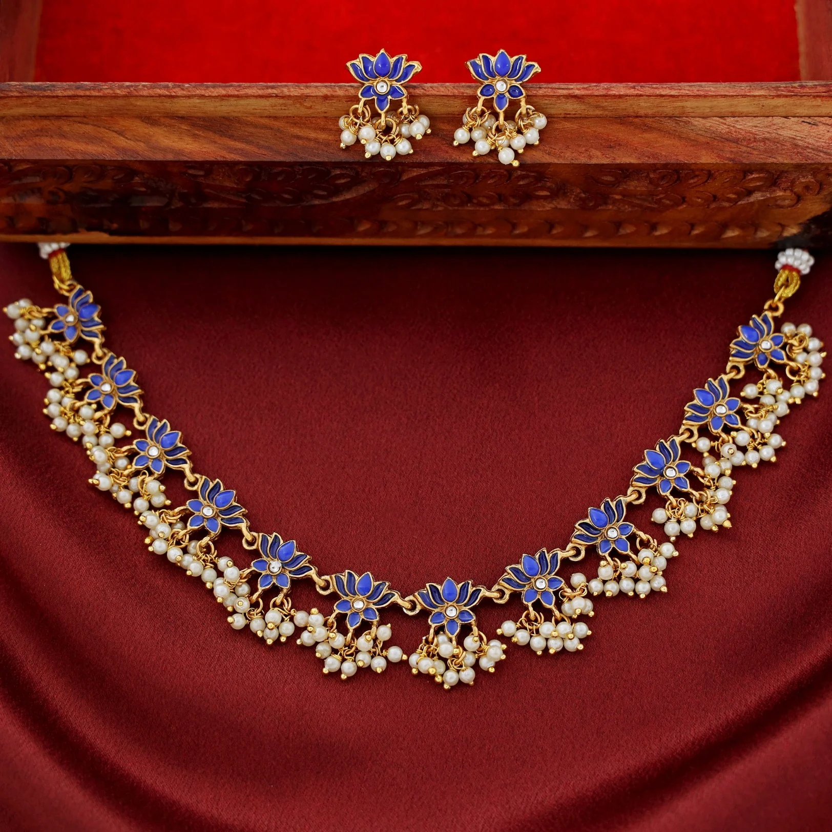Arusha Mini Lotus Pearl Short Neckpiece with Earring - Image 7