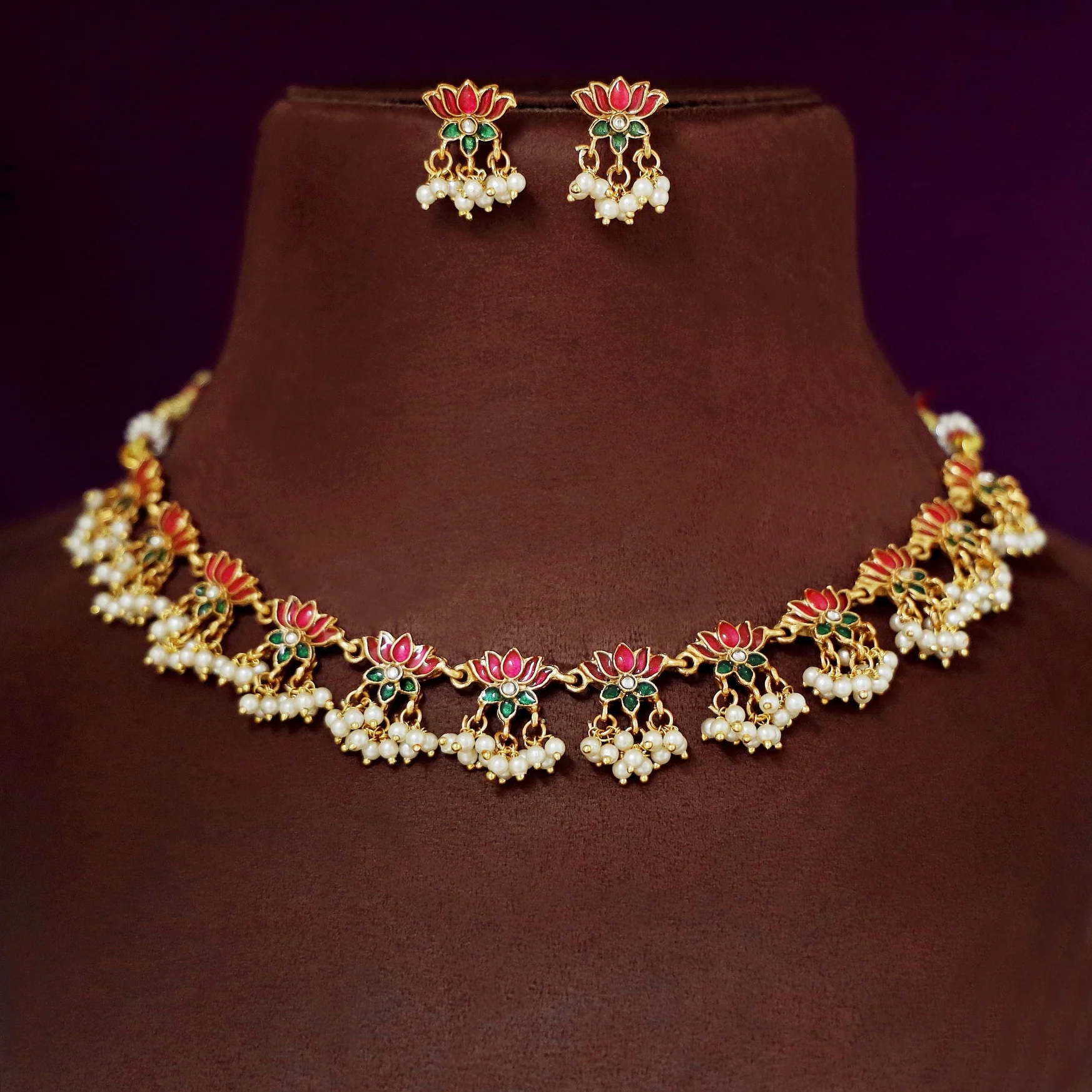 Arusha Mini Lotus Pearl Short Neckpiece with Earring - Image 8
