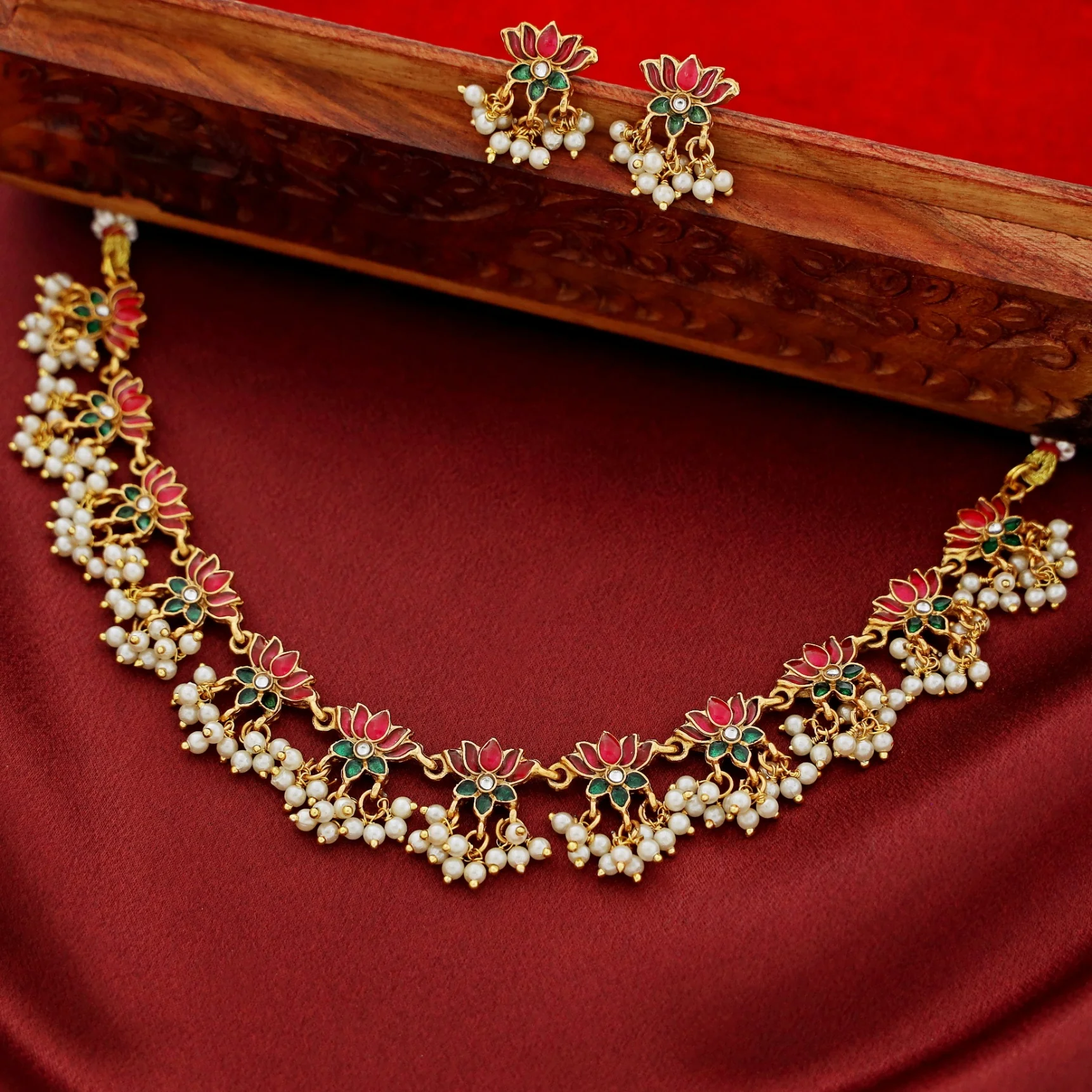 Arusha Mini Lotus Pearl Short Neckpiece with Earring - Image 9