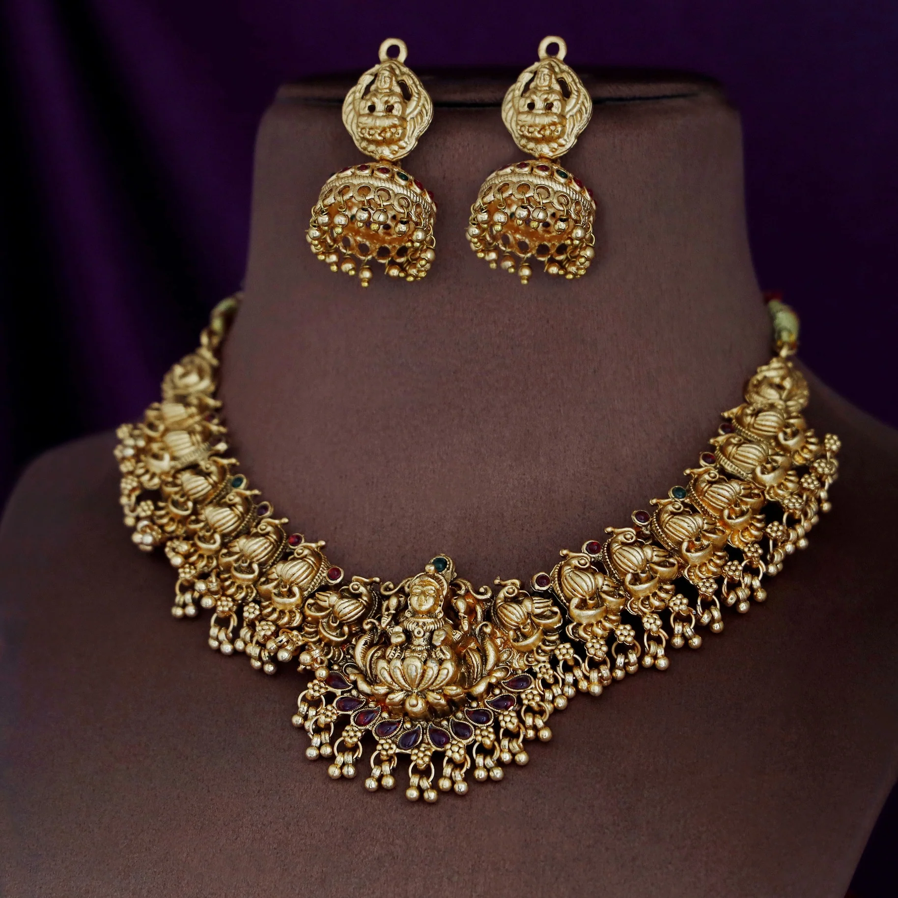 Ashtalakshmi Mayura Bridal Short Neckpiece With Earring - Image 5