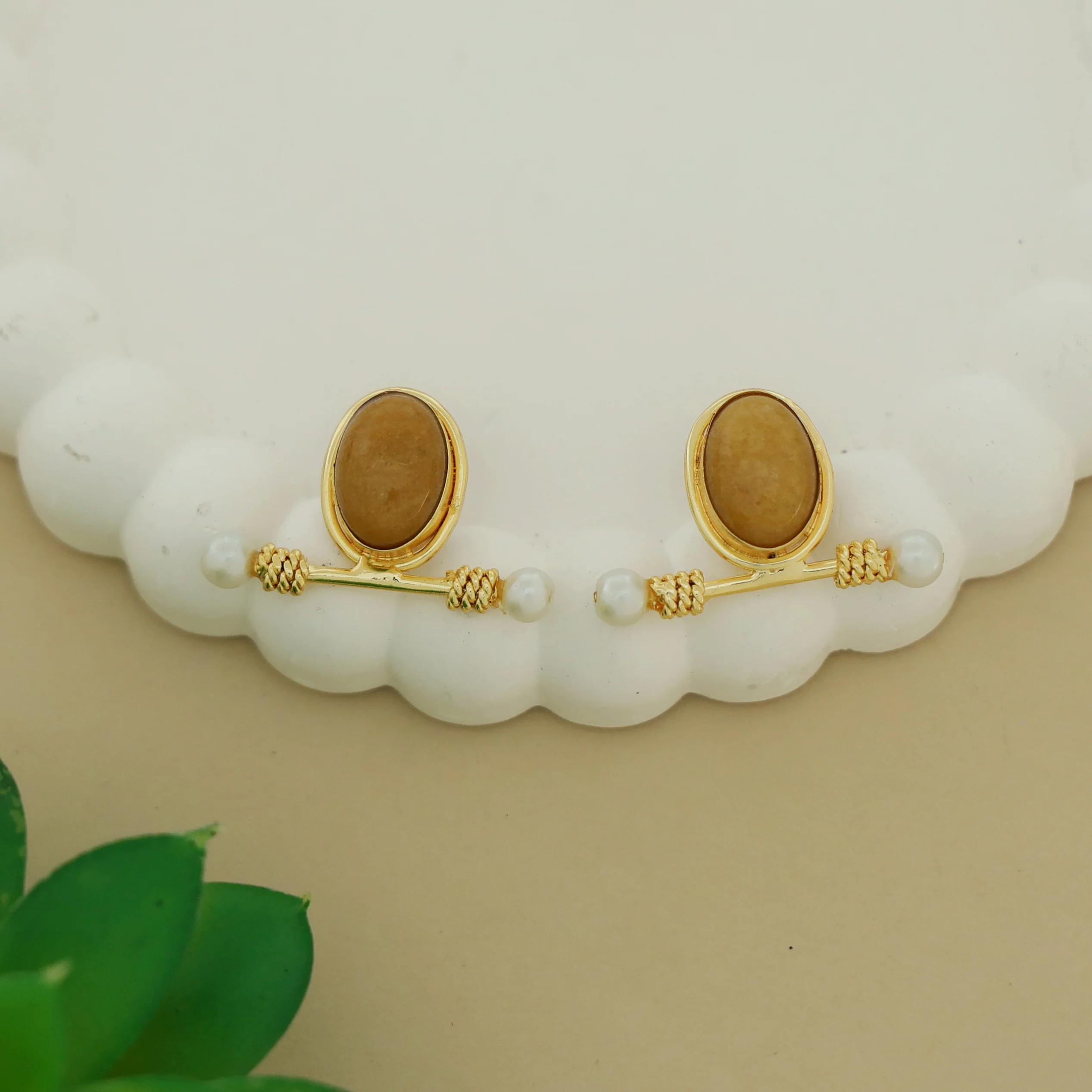 Asja Dual Pearl Sticky Oval Natural Stone Earring - Image 3