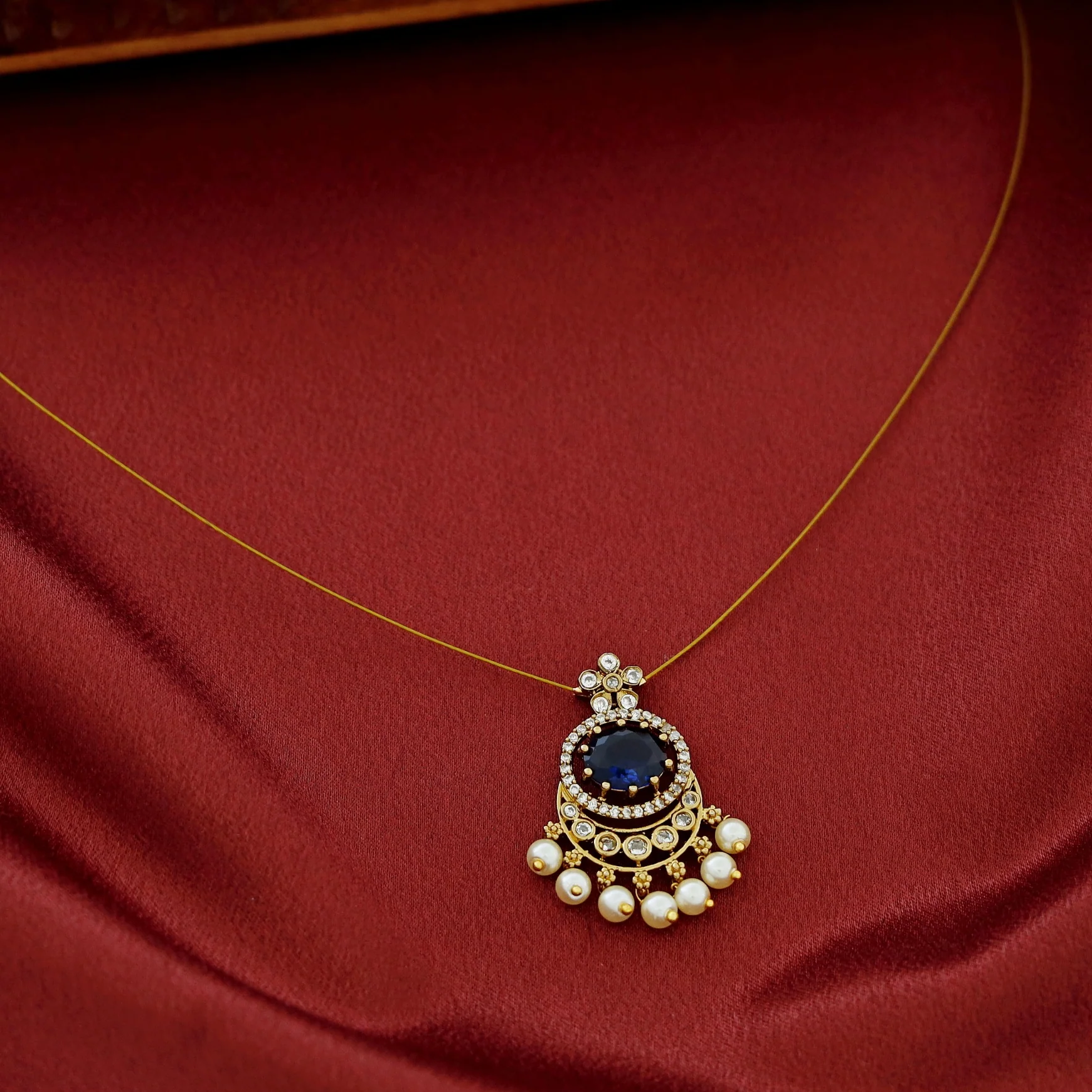 Asmita Pearl Glossy String Neckpiece - Image 3