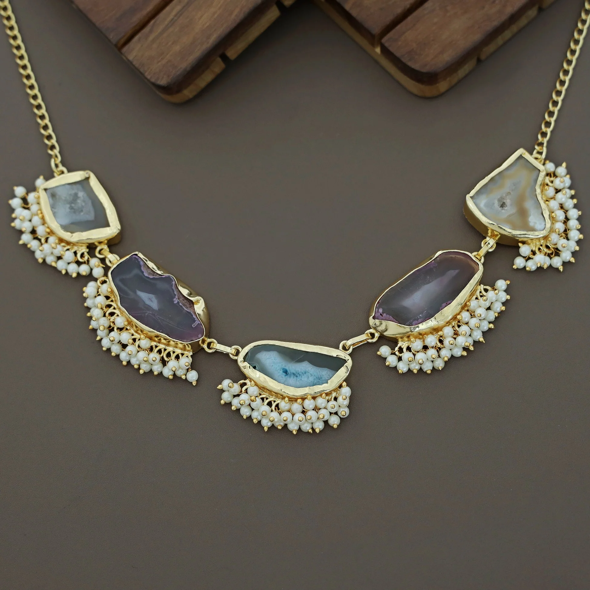 Aspeny Agate Pearl Neckpiece - Image 36