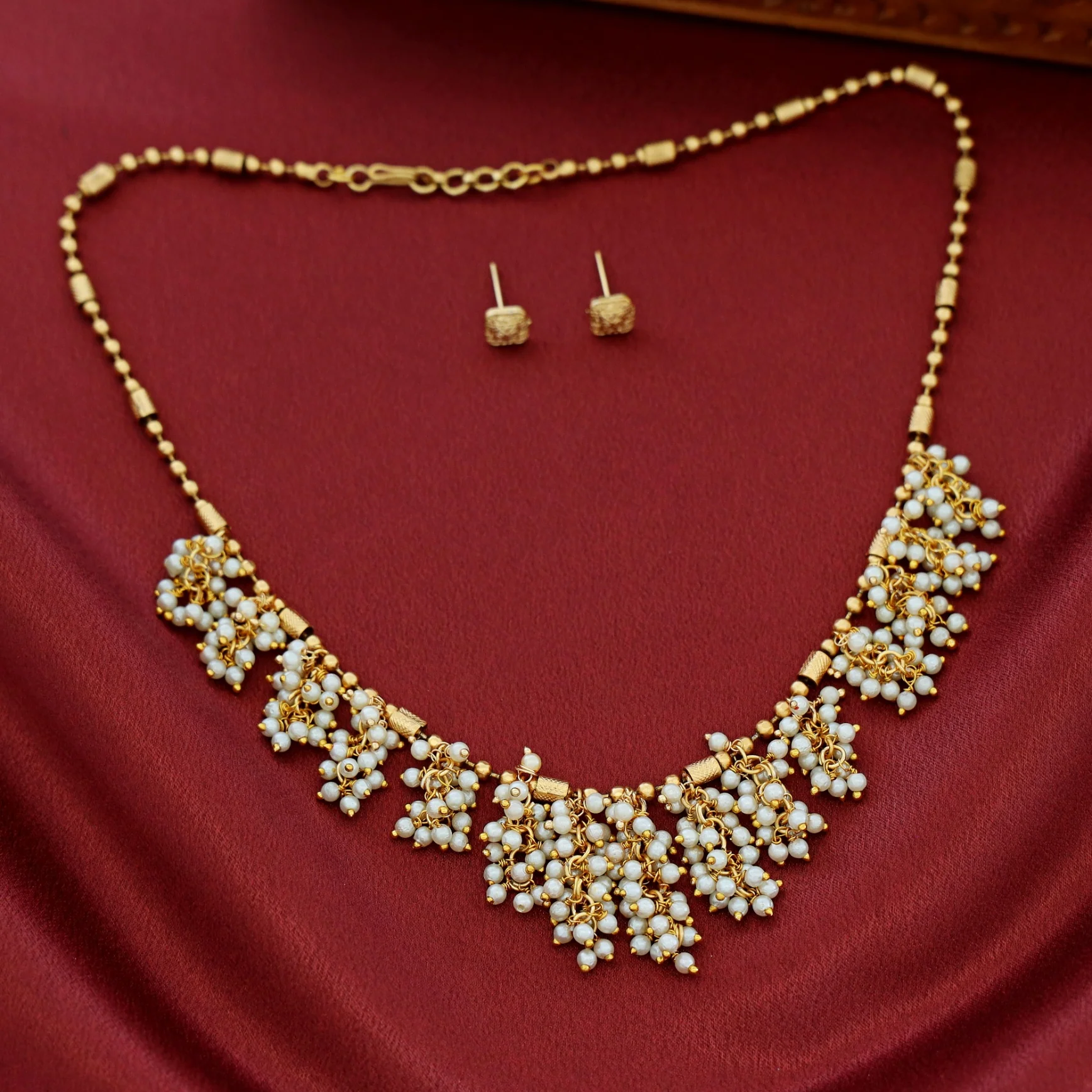 Astra Pearl Bunch Neckpiece With Stud - Image 4