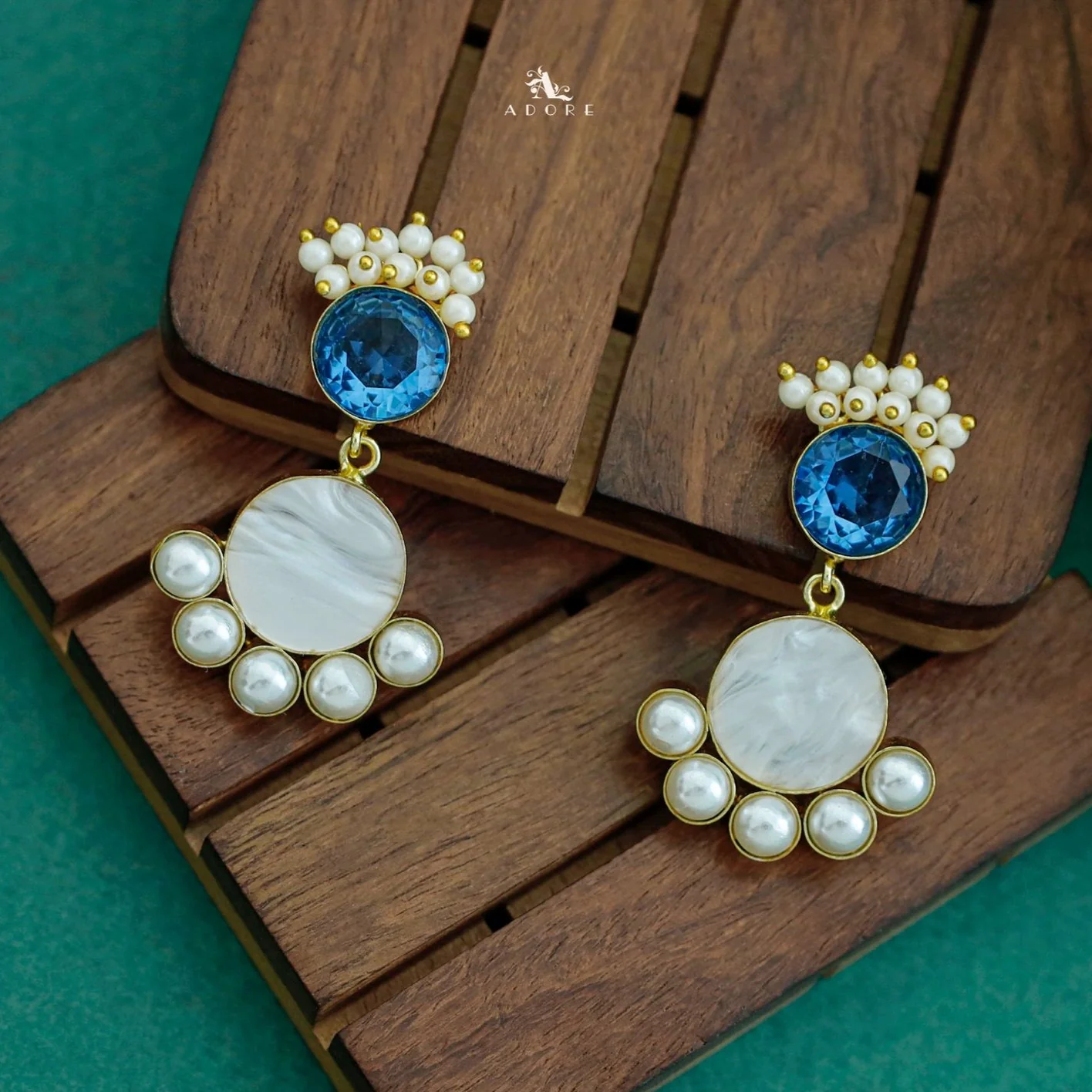 Astrid Pearl Cluster Glossy Round MOP Earring - Image 6