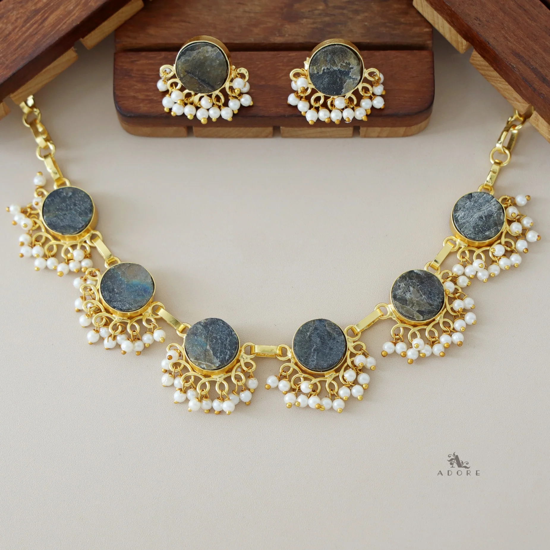 Athenea Half Pearl Neckpiece With Stud - Image 21