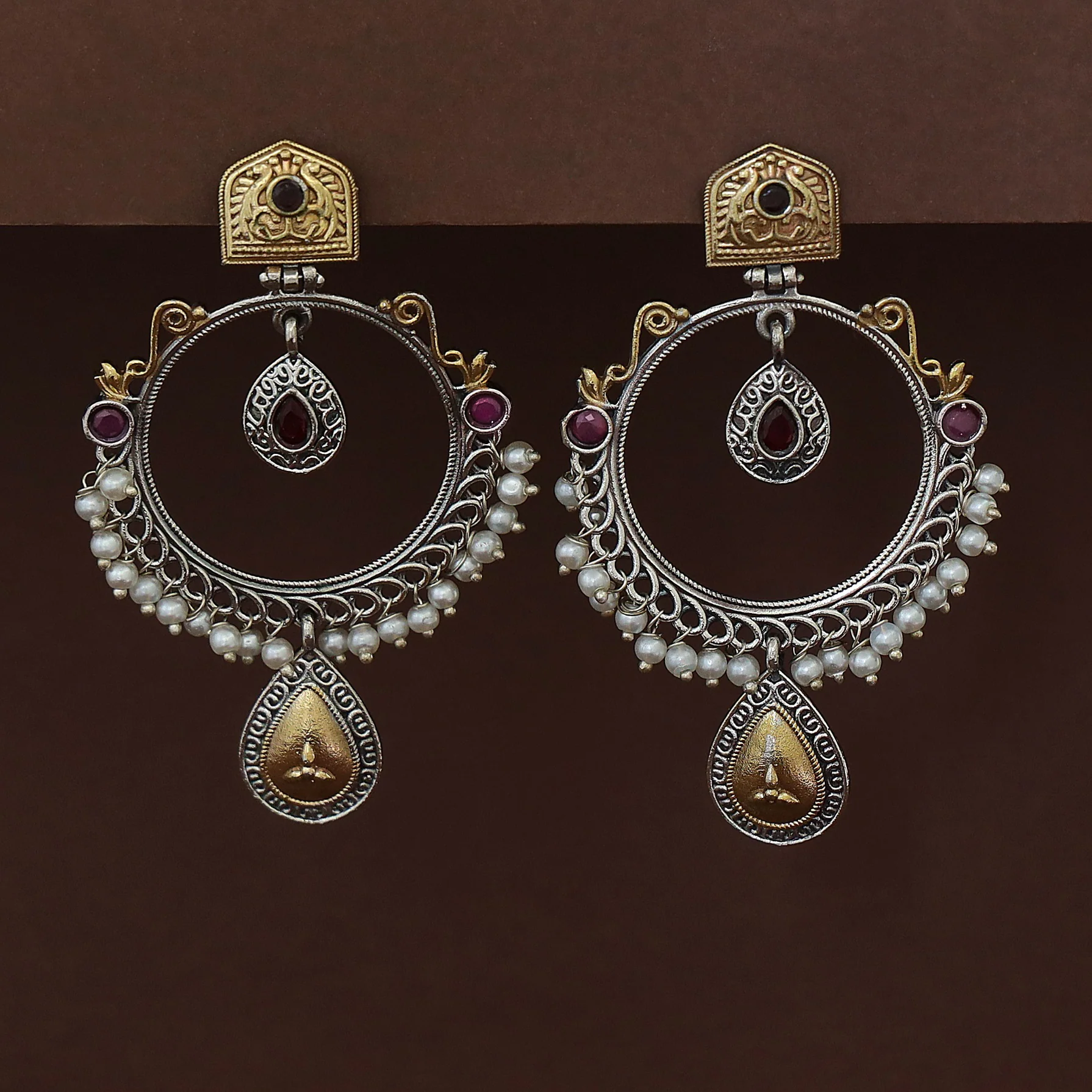 Atisha Dual Tone Circle Pearl Earring - Image 4