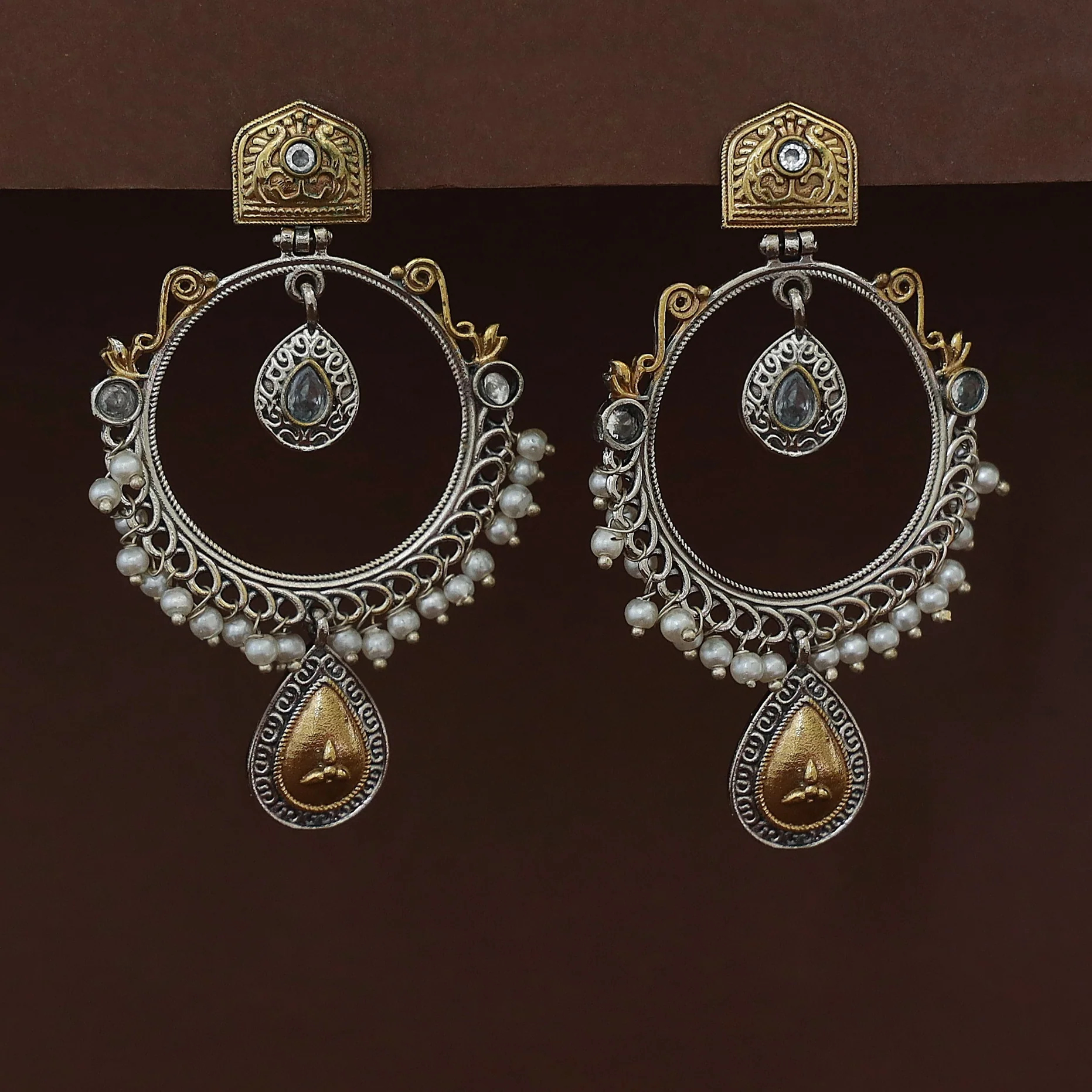 Atisha Dual Tone Circle Pearl Earring - Image 5