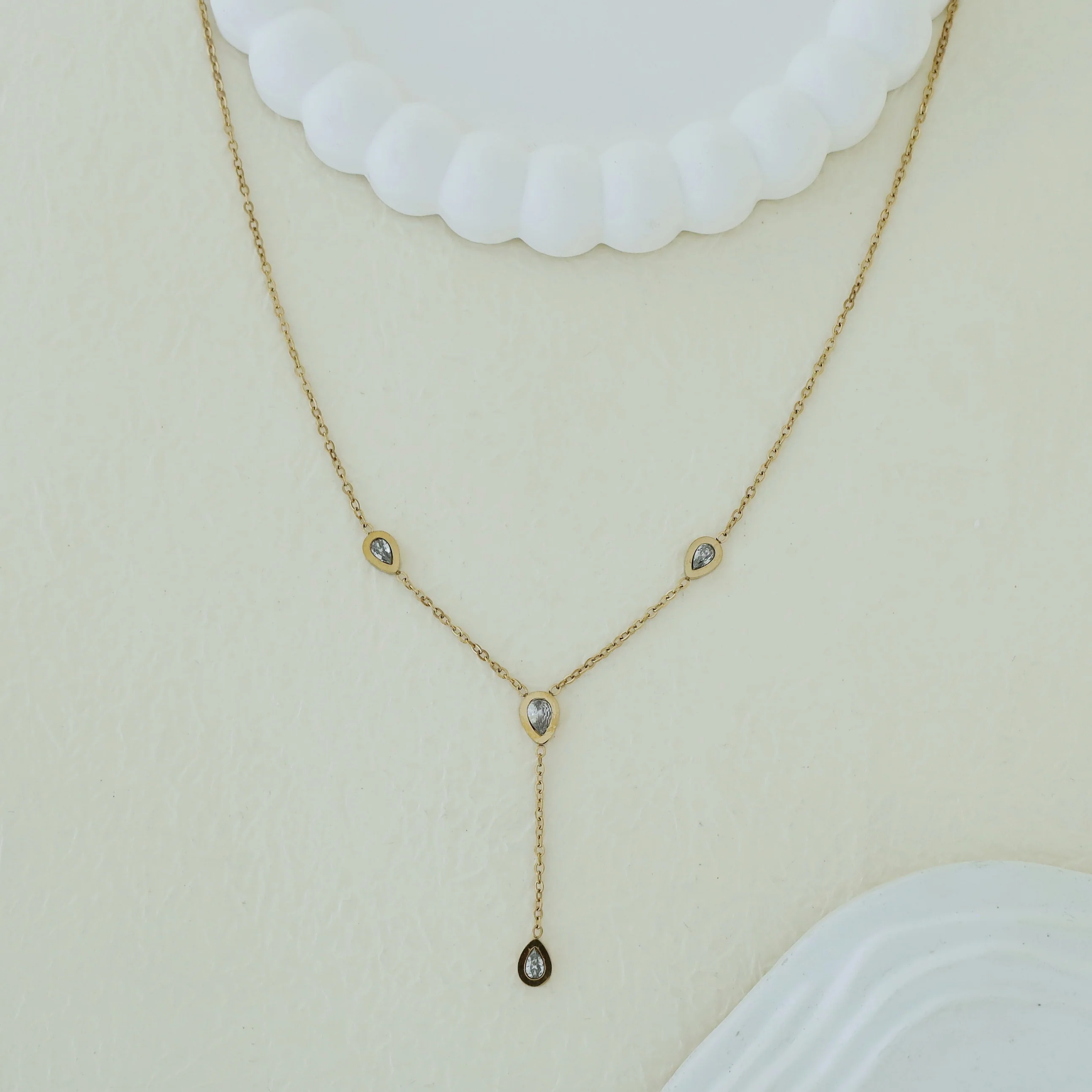 Auden Hanging Raindrop Neckpiece - Image 4