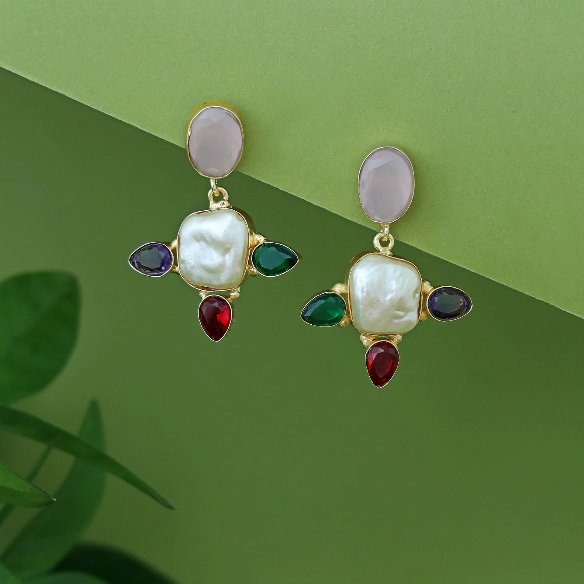 Audrey Baroque Glossy Earring - Image 2