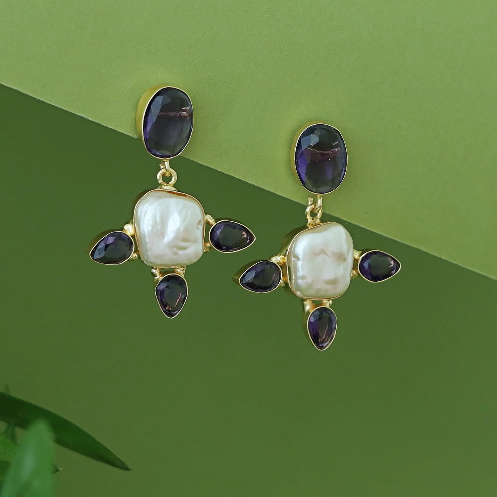 Audrey Baroque Glossy Earring - Image 8