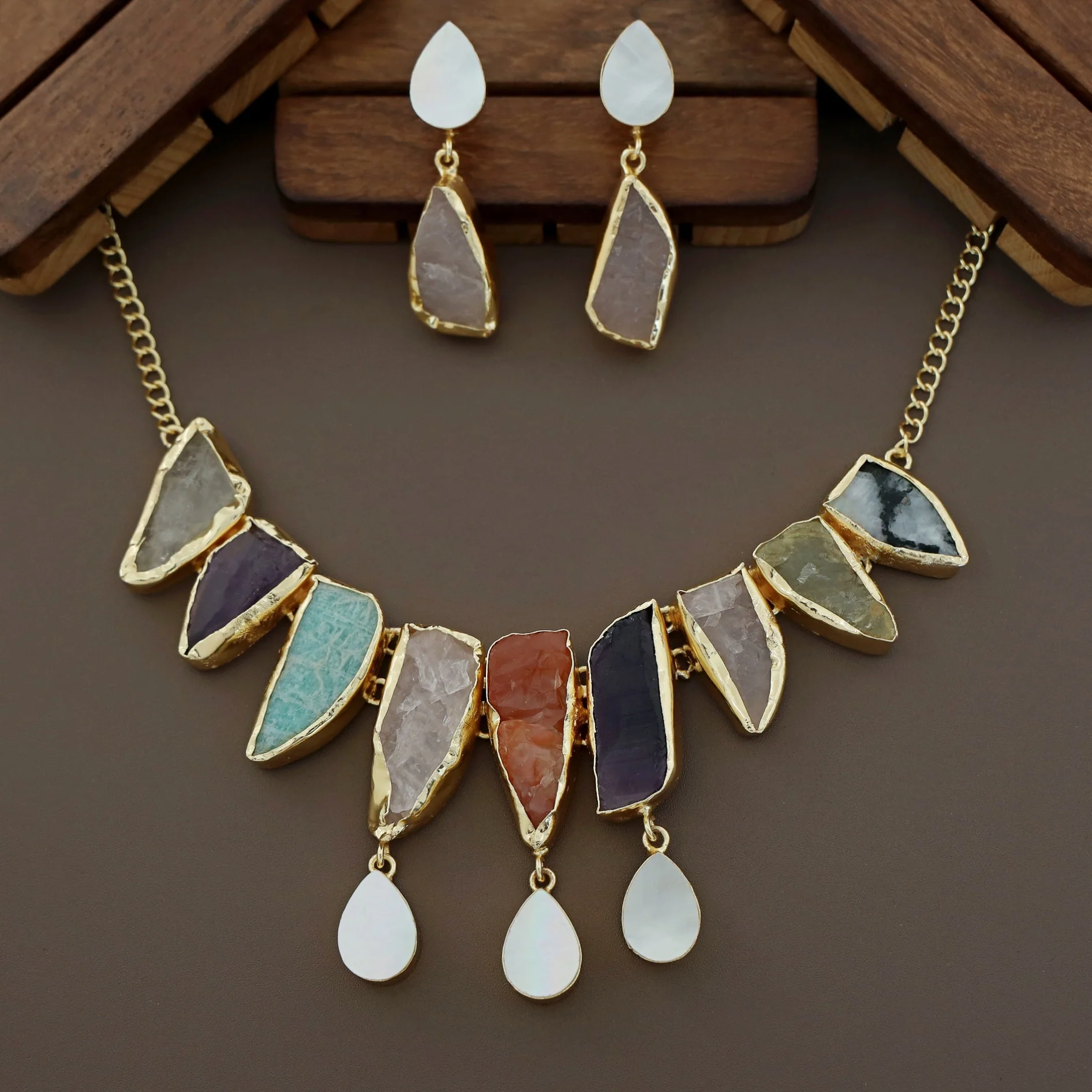 Augusta MOP + Dyed + Raw Stone Short Neckpiece With Earring - Image 11