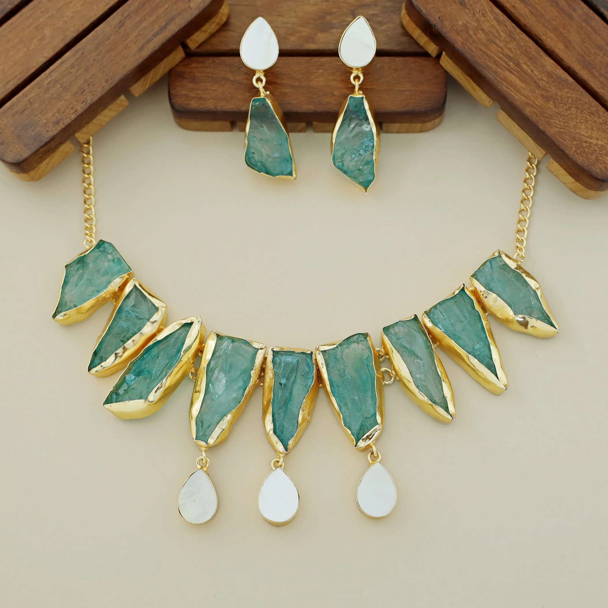 Augusta MOP + Dyed + Raw Stone Short Neckpiece With Earring - Image 9