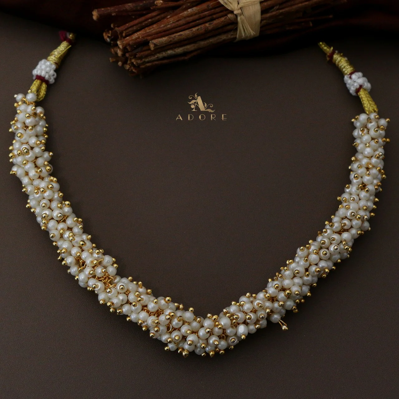 Aurelio Cluster Pearls Short Neckpiece - Image 4