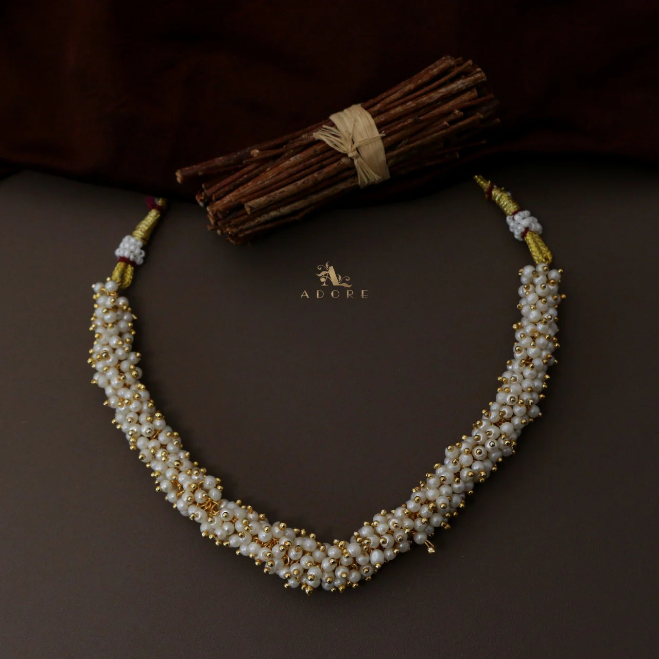 Aurelio Cluster Pearls Short Neckpiece - Image 7