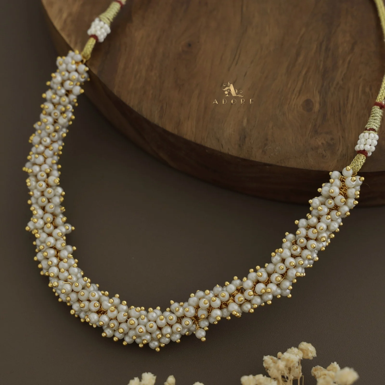 Aurelio Cluster Pearls Short Neckpiece - Image 9