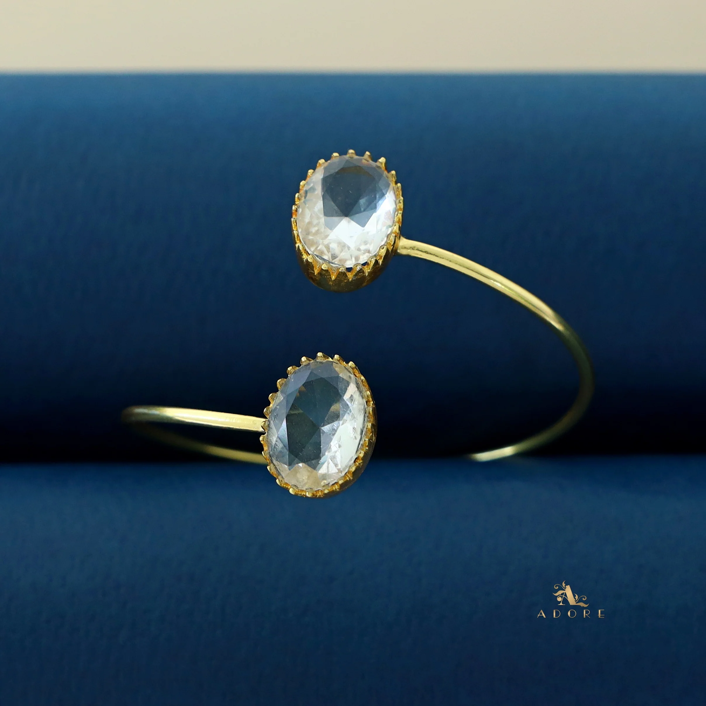 Aurora Golden Dual Oval Glossy Claw Bangle - Image 5