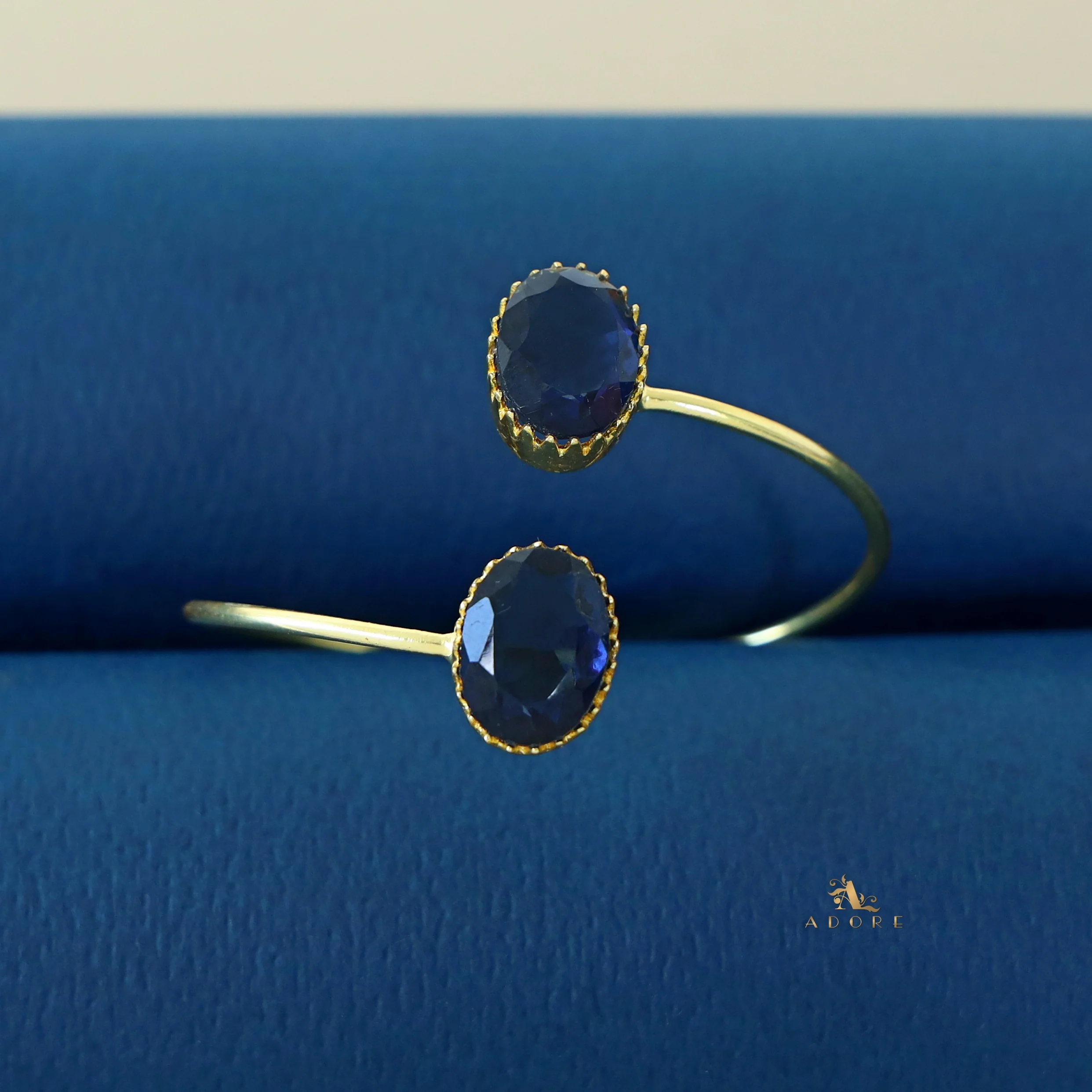 Aurora Golden Dual Oval Glossy Claw Bangle - Image 6